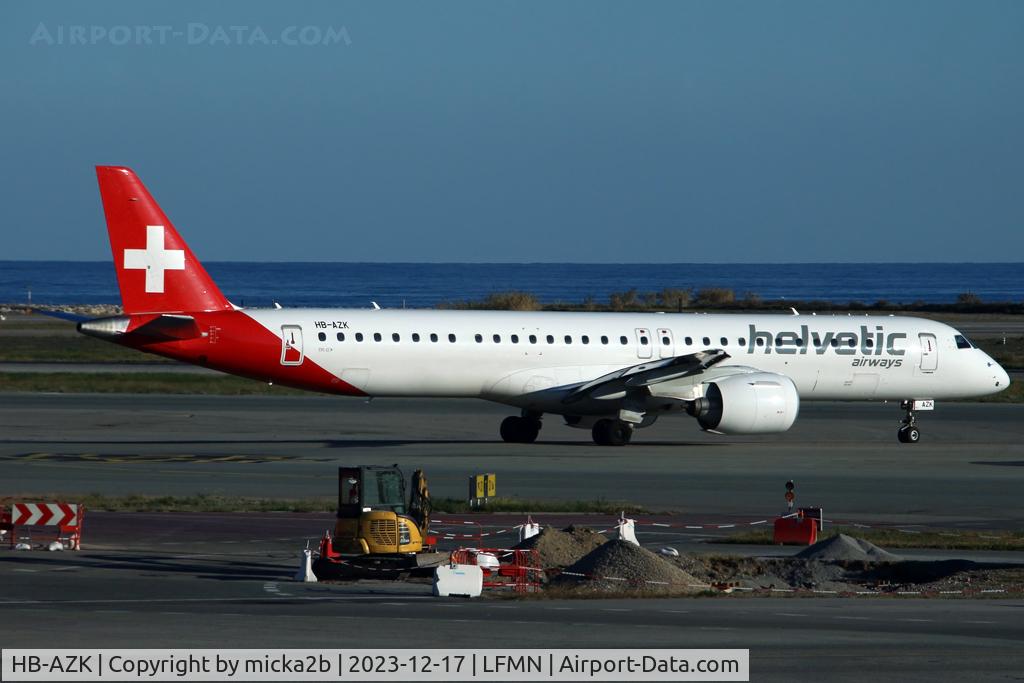 HB-AZK, 2021 Embraer E195-E2 (ERJ-190-400STD) C/N 19020058, Taxiing