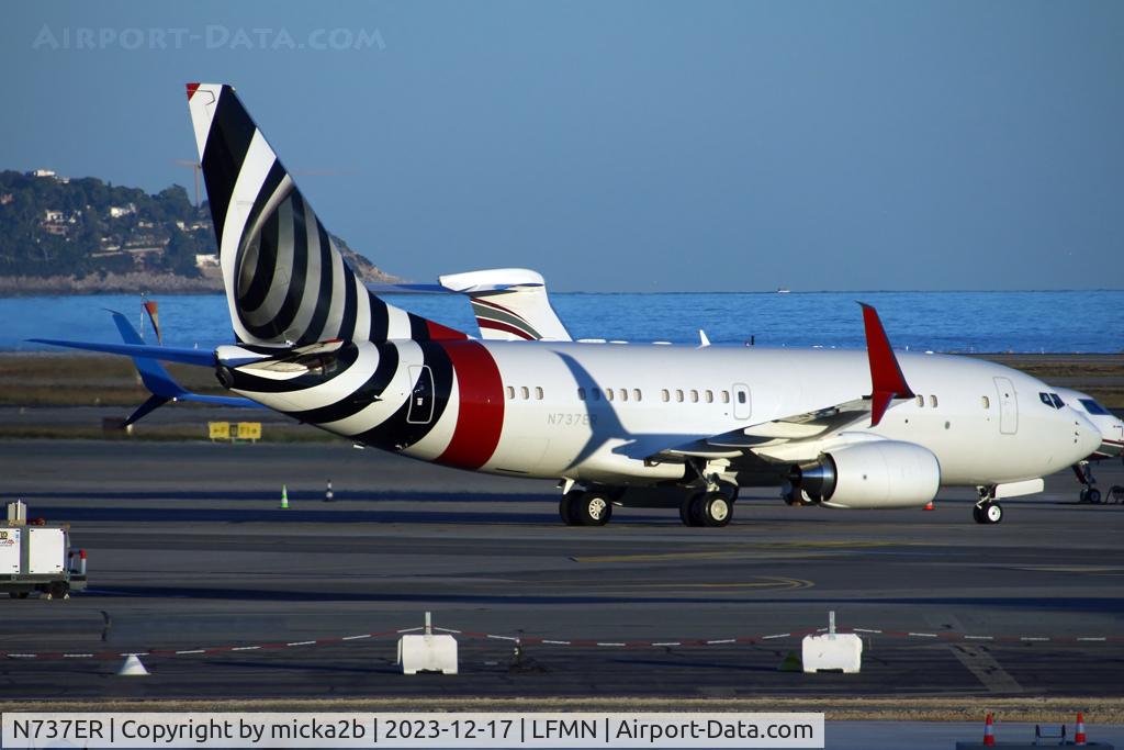 N737ER, 2000 Boeing 737-7CJ BBJ C/N 30754, Taxiing