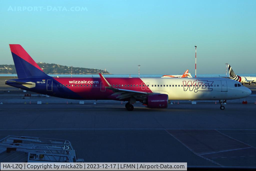 HA-LZQ, 2022 Airbus A321-271NX C/N 10881, Taxiing