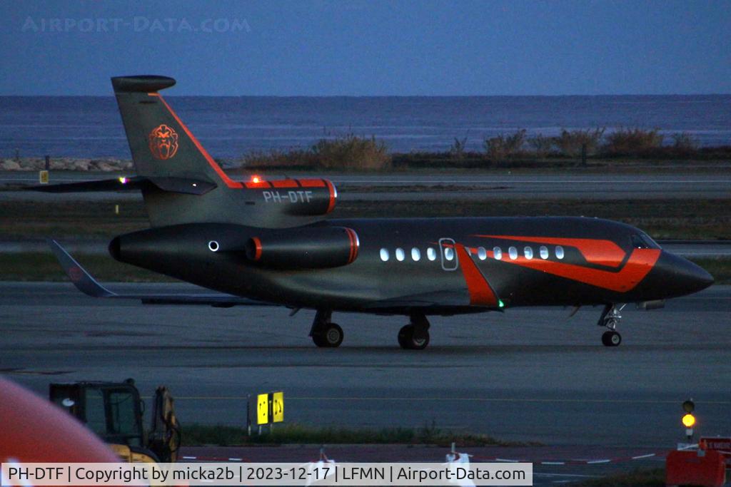 PH-DTF, 2008 Dassault Falcon 900EX EASy C/N 205, Taxiing