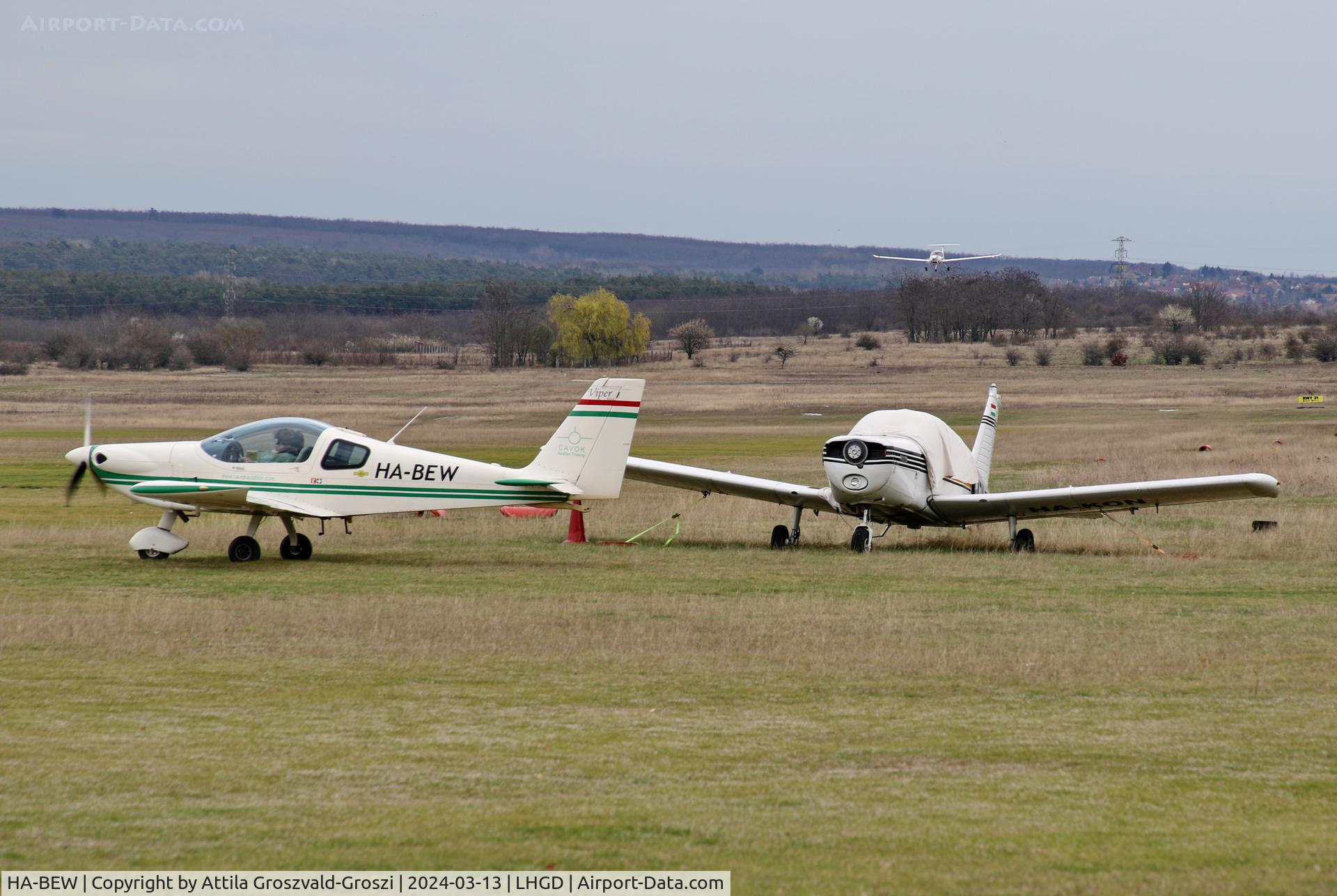 HA-BEW, 2017 Tomark Aero Viper SD-4 RTC C/N 21737, LHGD - Gödöllö Airport, Hungary