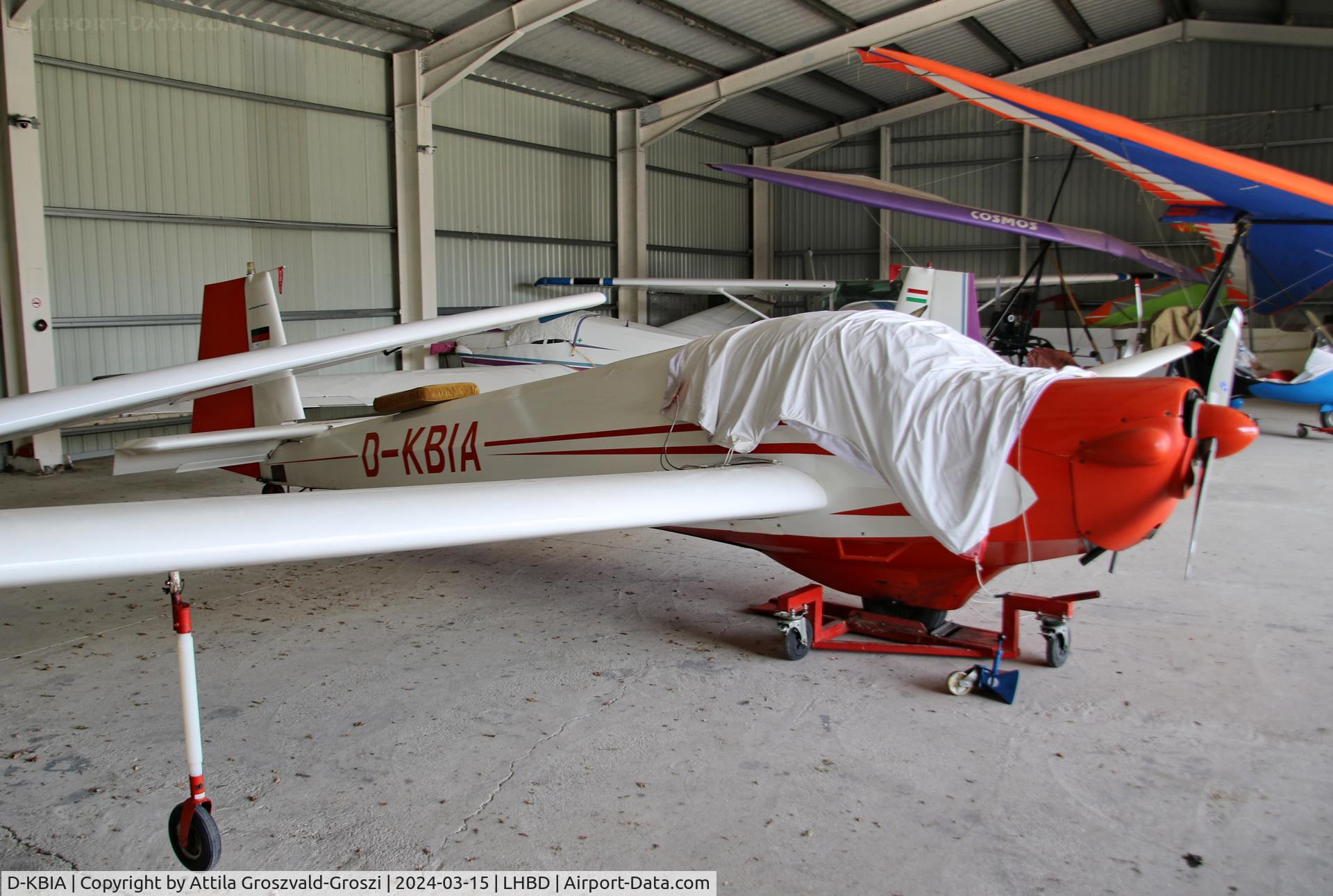 D-KBIA, Scheibe SF-25B Falke C/N 46156, LHBD - Börgönd Airport, Hungary