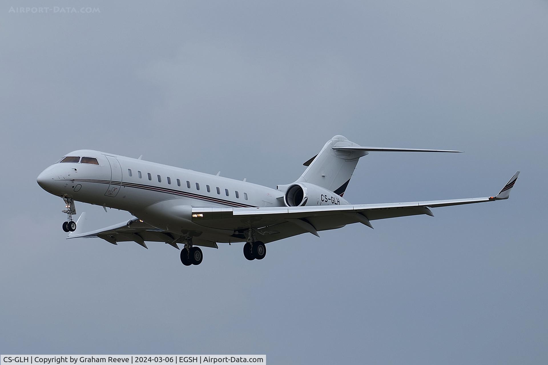 CS-GLH, 2017 Bombardier BD-700-1A10 Global 6000 C/N 9816, Landing at Norwich.