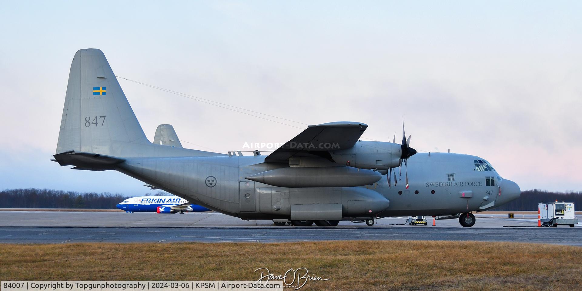 84007, Lockheed C-130H Hercules C/N 382-4887, Swedish AF stops in overnight