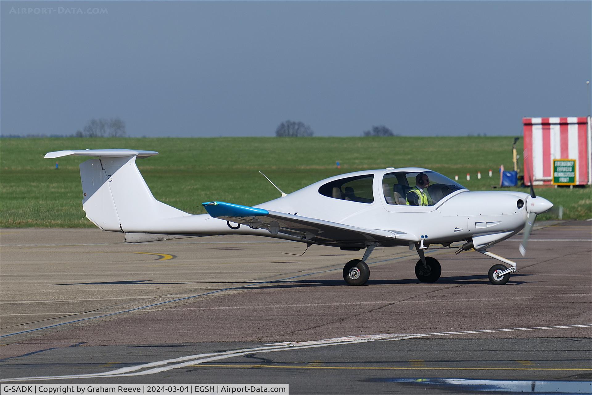 G-SADK, 2008 Diamond DA-40 TDI Diamond Star C/N D4.371, Departing from Norwich.