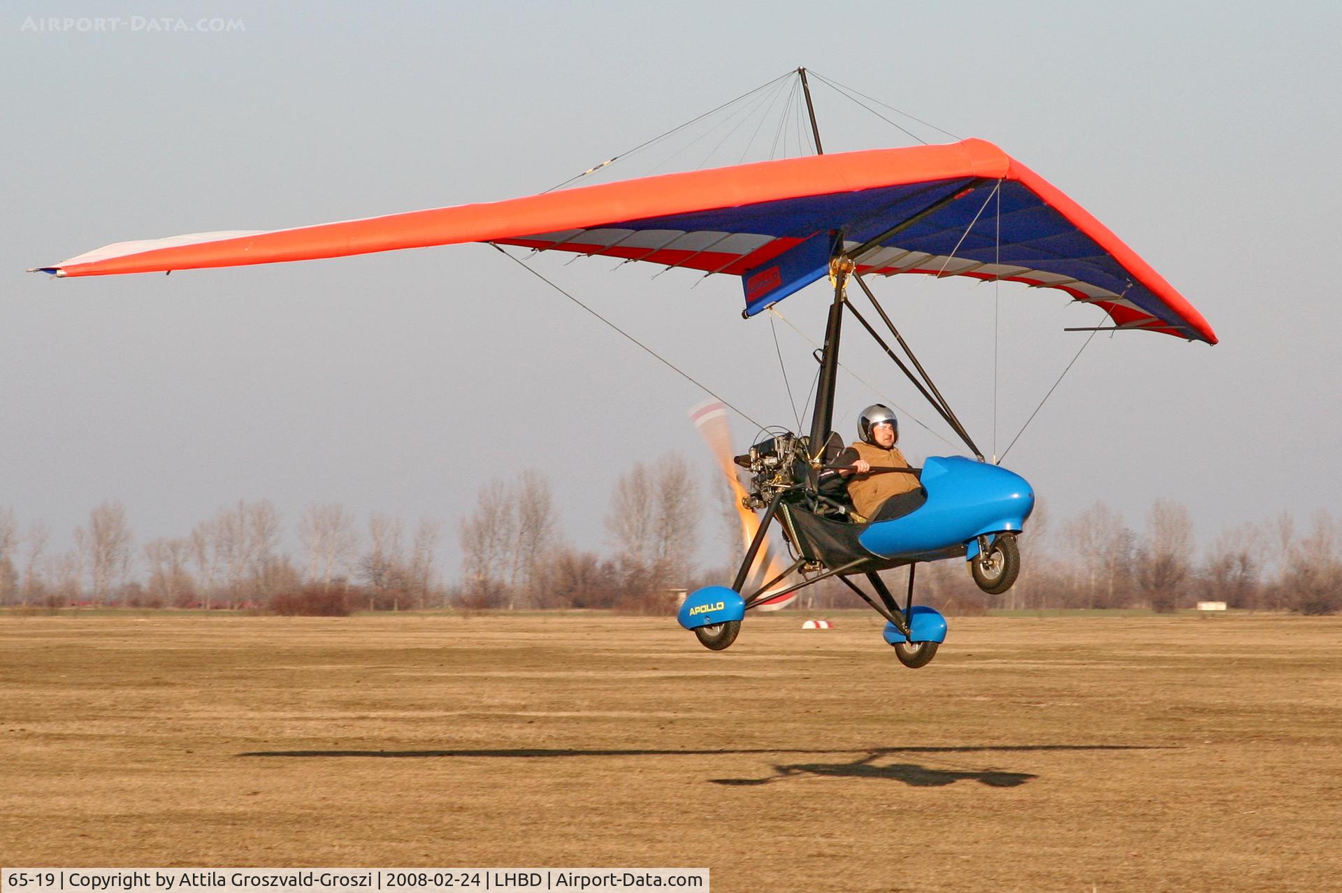 65-19, Halley Apollo CXMD / Racer GT, LHBD - Börgönd Airport, Hungary