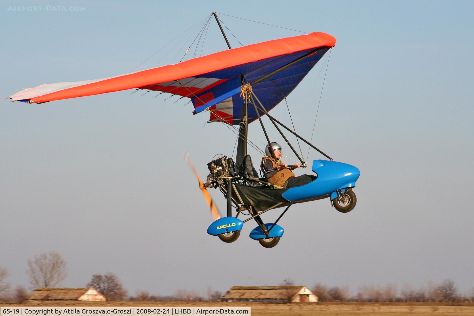 65-19, Halley Apollo CXMD / Racer GT, LHBD - Börgönd Airport, Hungary
