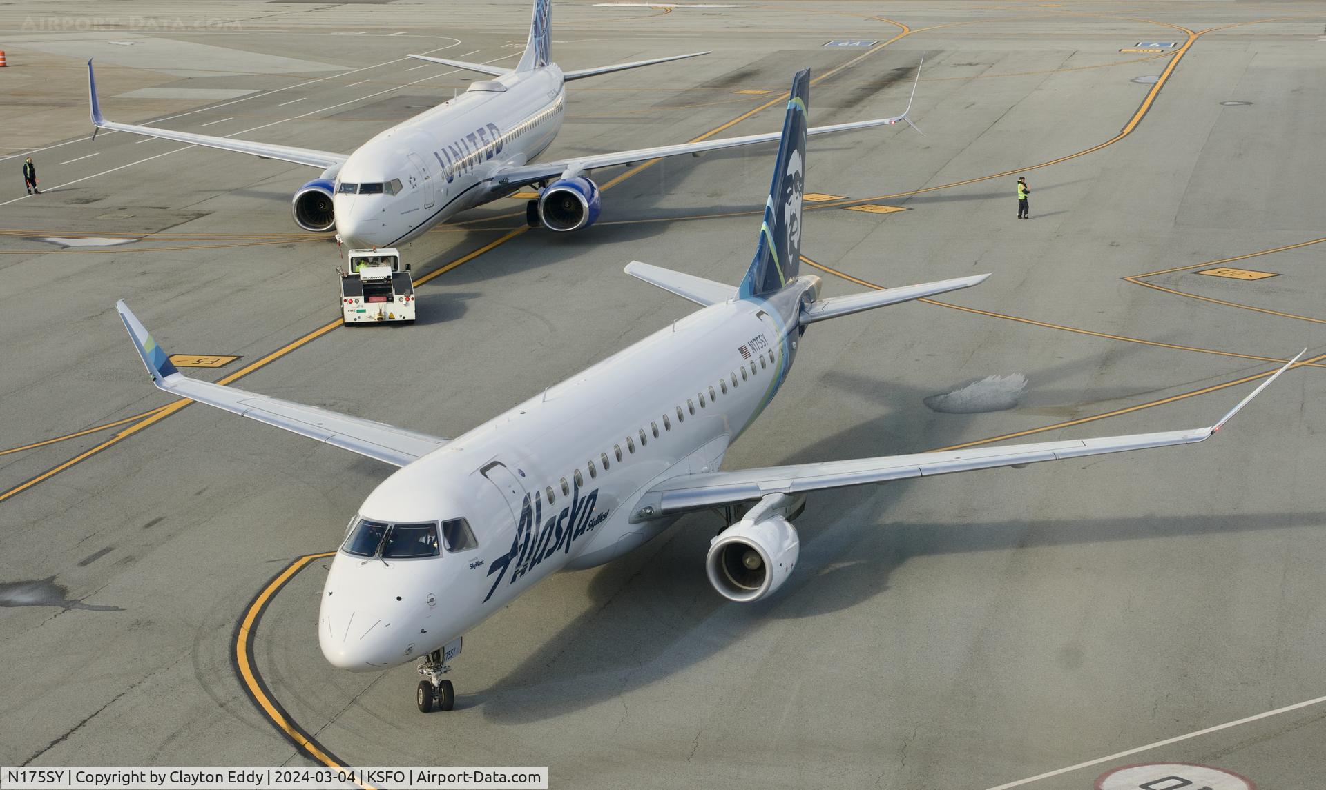 N175SY, 2015 Embraer 175LR (ERJ-170-200LR) C/N 17000527, Sky Terrace SFO 2024.