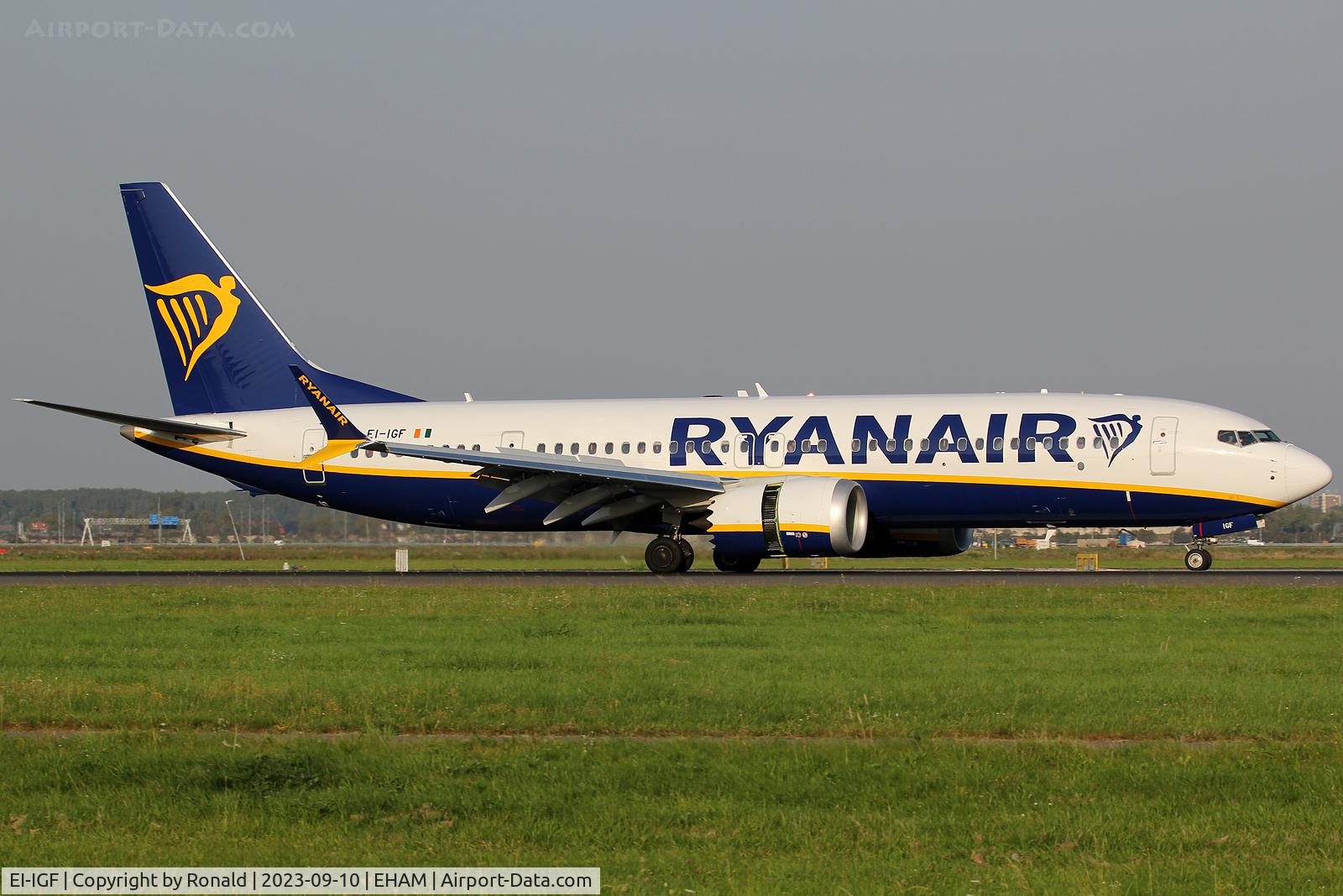 EI-IGF, 2023 Boeing 737-8-200 MAX C/N 67074, at spl