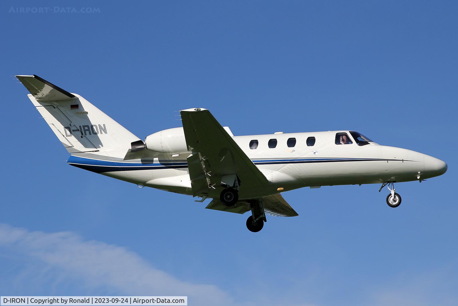 D-IRON, 1997 Cessna 525 C/N 525-0186, at edls