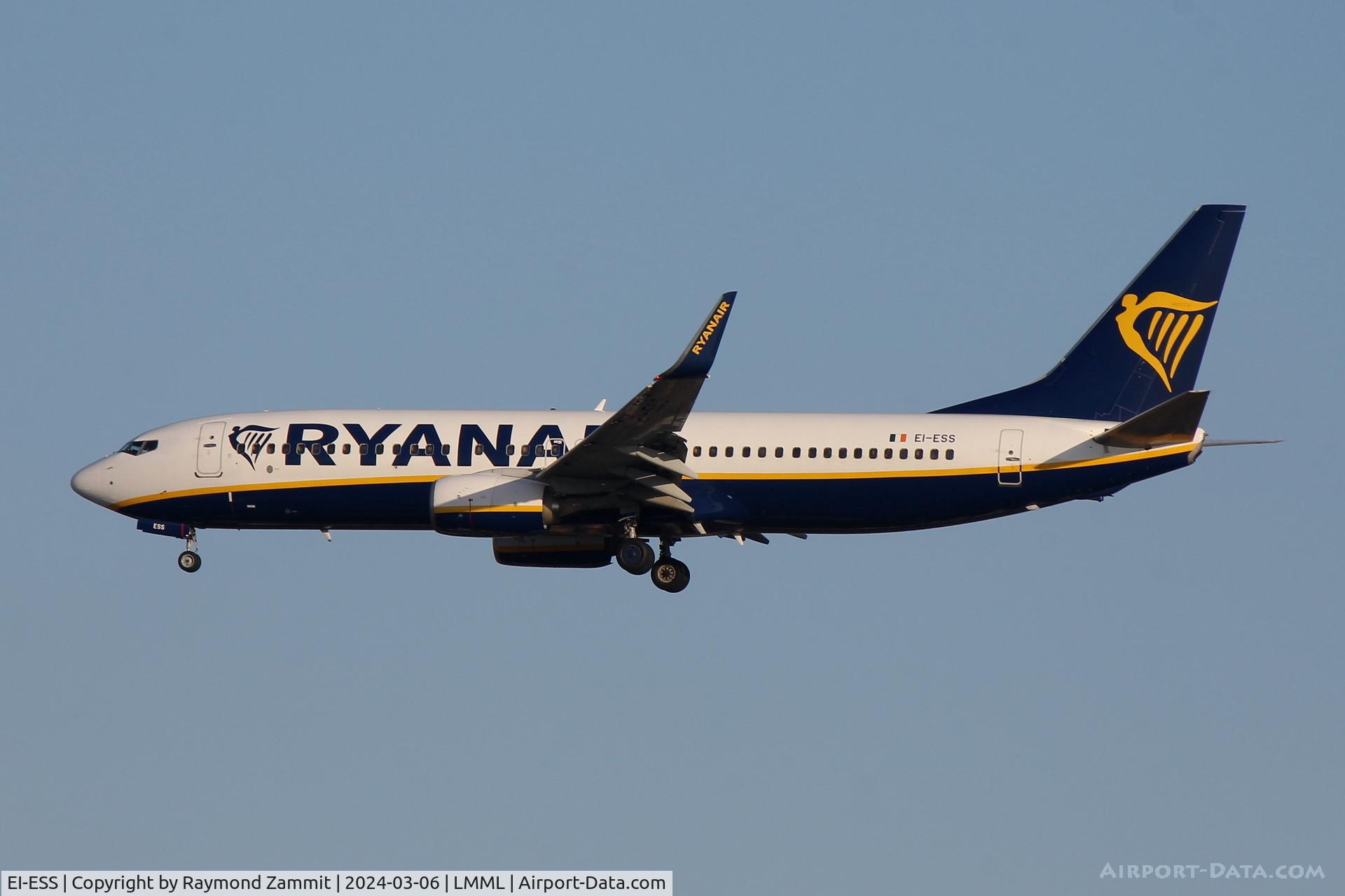 EI-ESS, 2011 Boeing 737-8AS C/N 35043, B737-800 EI-ESS Ryanair