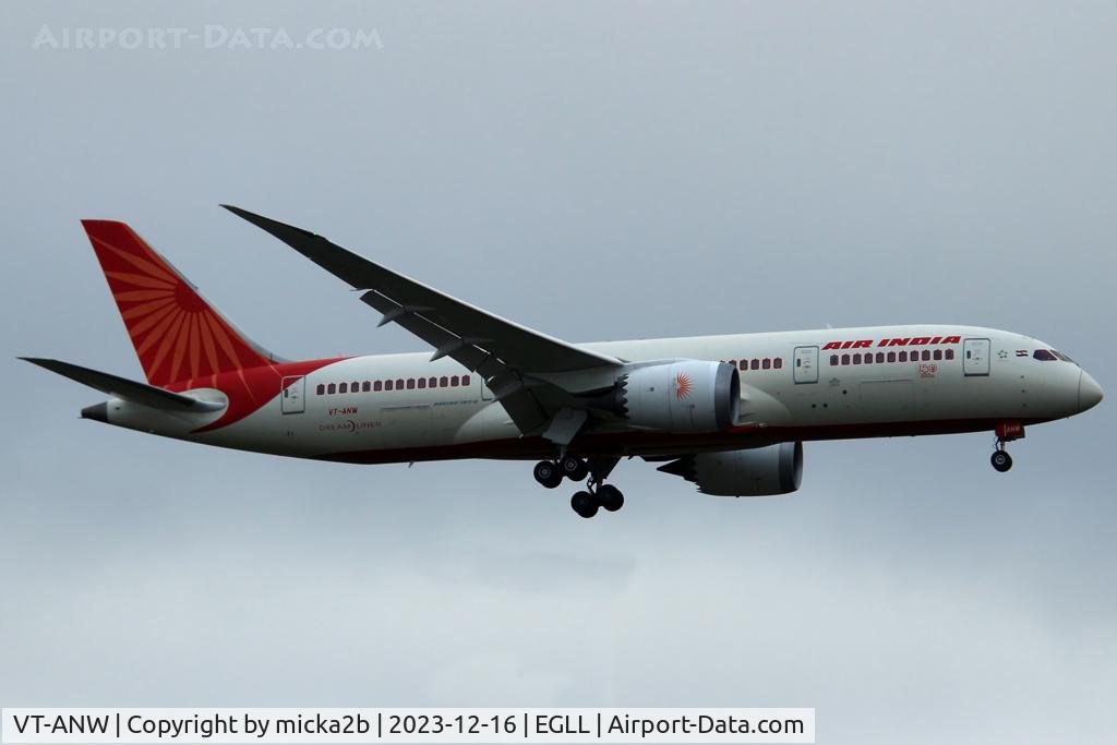 VT-ANW, 2016 Boeing 787-8 Dreamliner C/N 36294, Landing