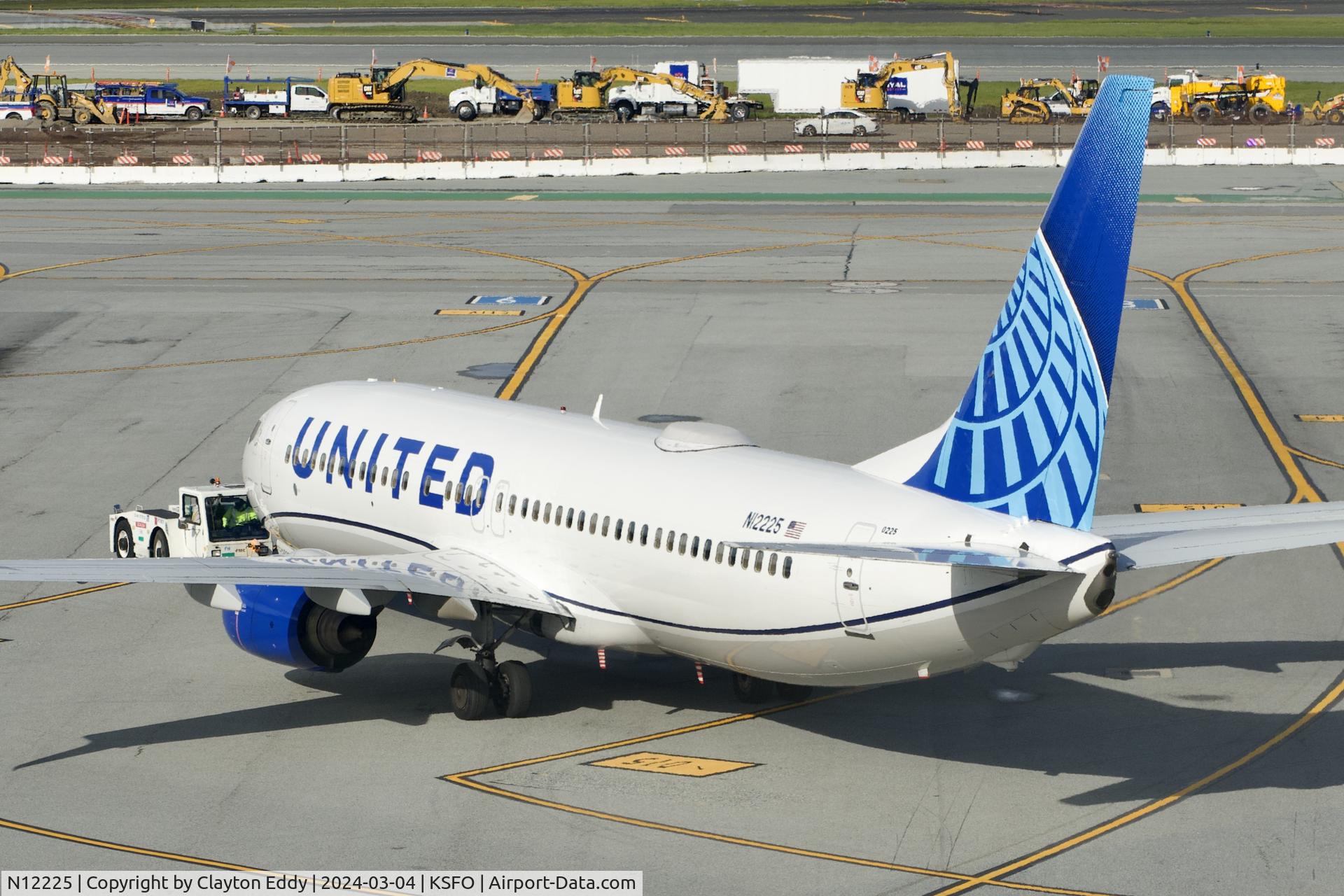 N12225, 1998 Boeing 737-824 C/N 28934, SFO 2024.
