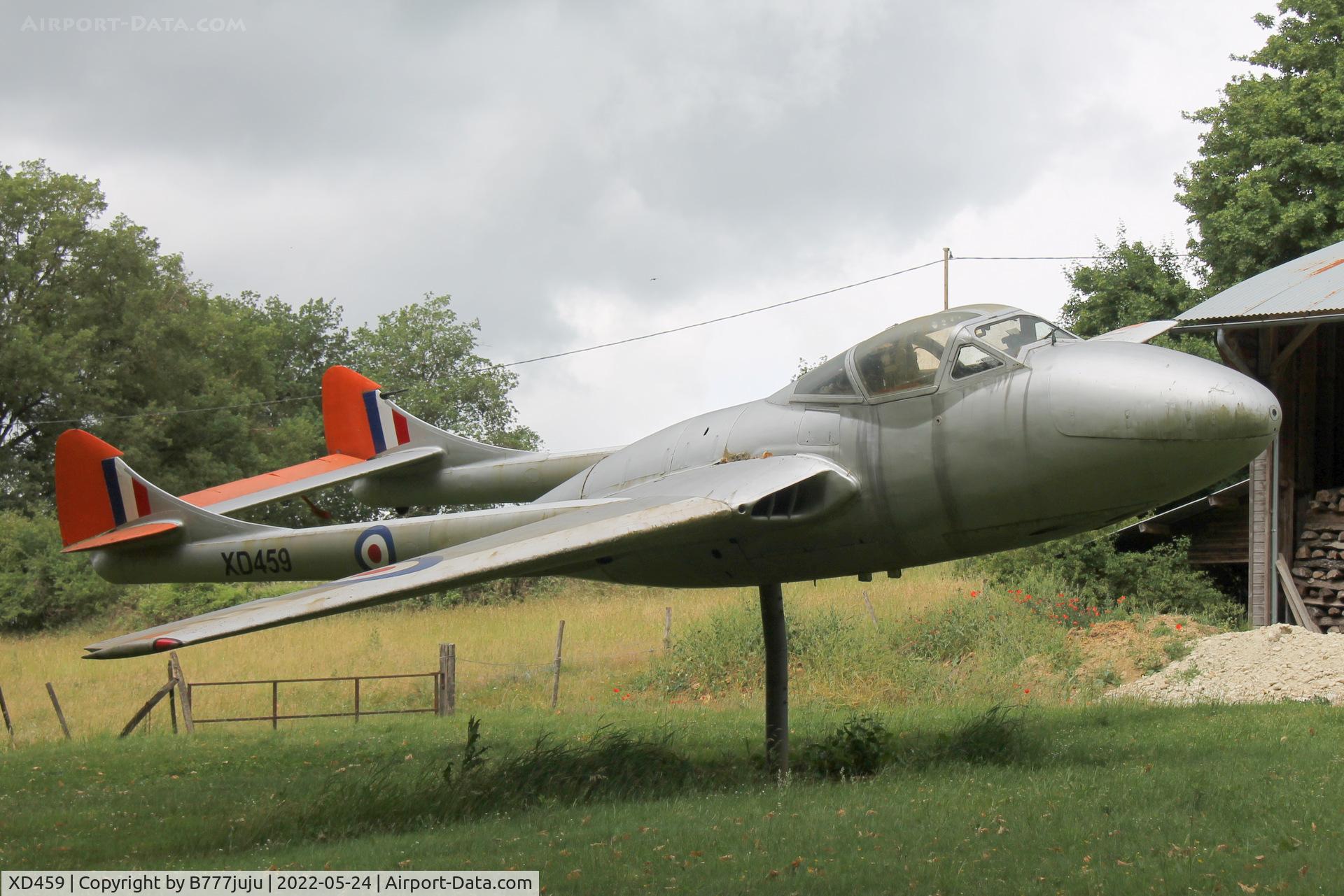 XD459, De Havilland DH-115 Vampire T.11 C/N 15523, at La Tourette, Saix