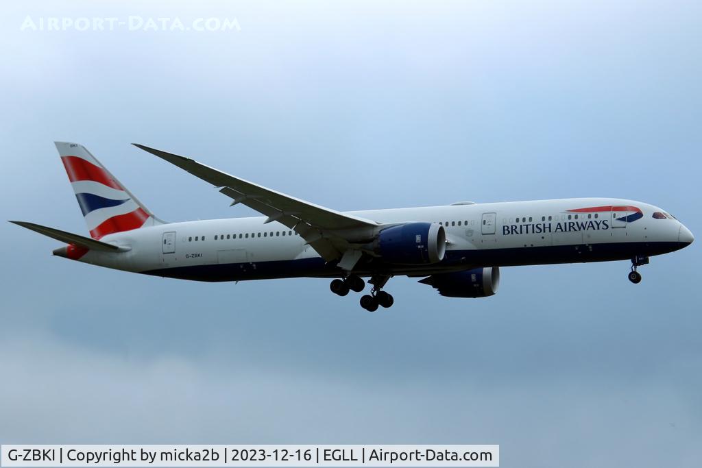 G-ZBKI, 2016 Boeing 787-9 Dreamliner Dreamliner C/N 38625, Landing