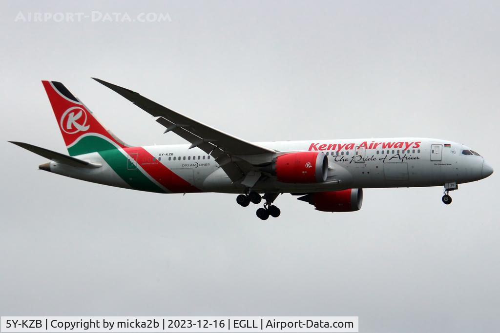 5Y-KZB, 2014 Boeing 787-8 Dreamliner C/N 35511, Landing