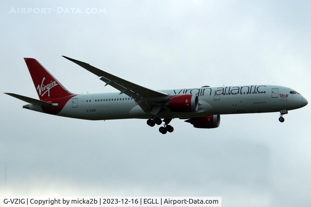 G-VZIG, 2015 Boeing 787-9 Dreamliner Dreamliner C/N 37969, Landing