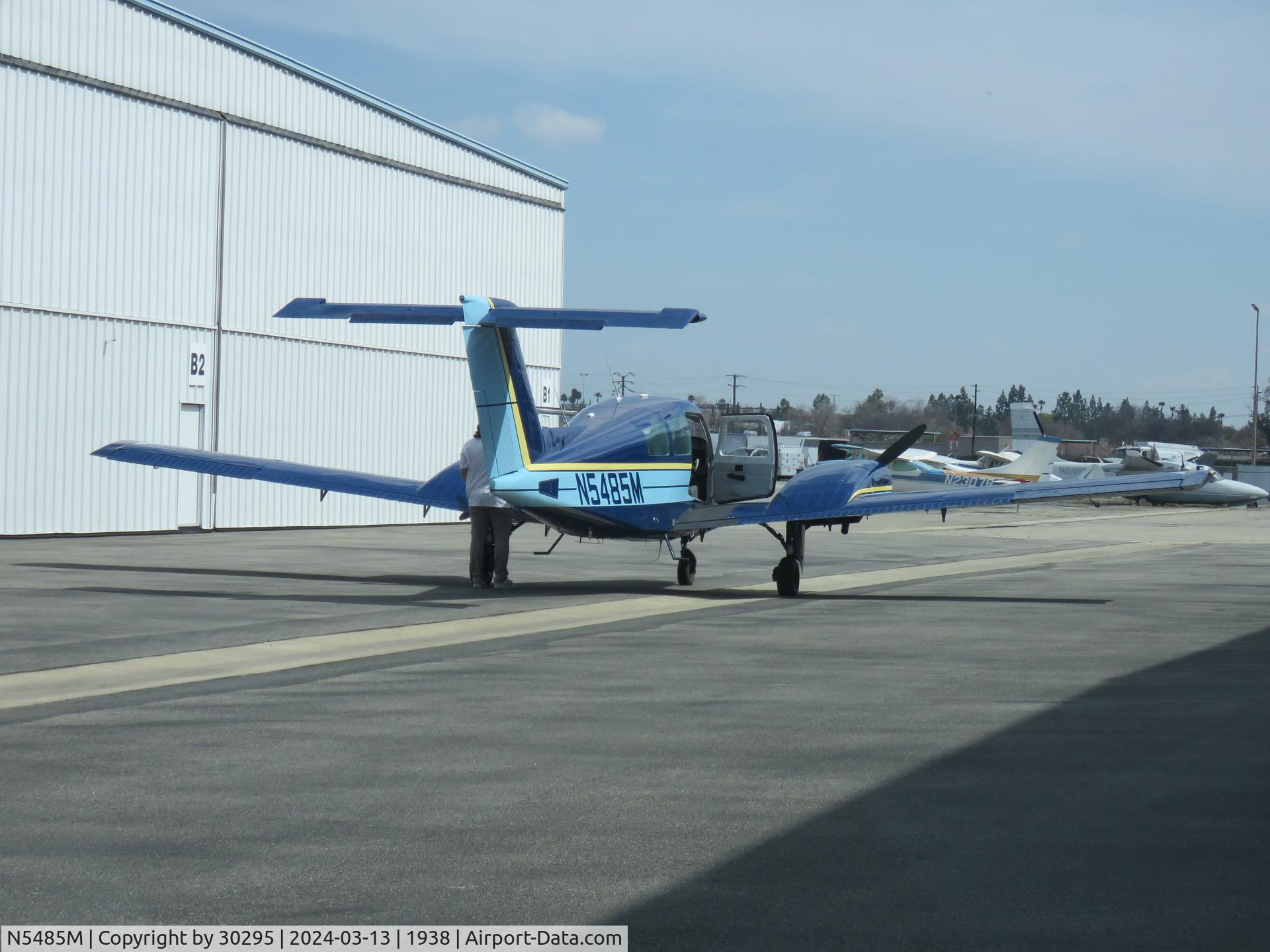 N5485M, 1978 Beech 76 Duchess C/N ME-32, Getting ready to go