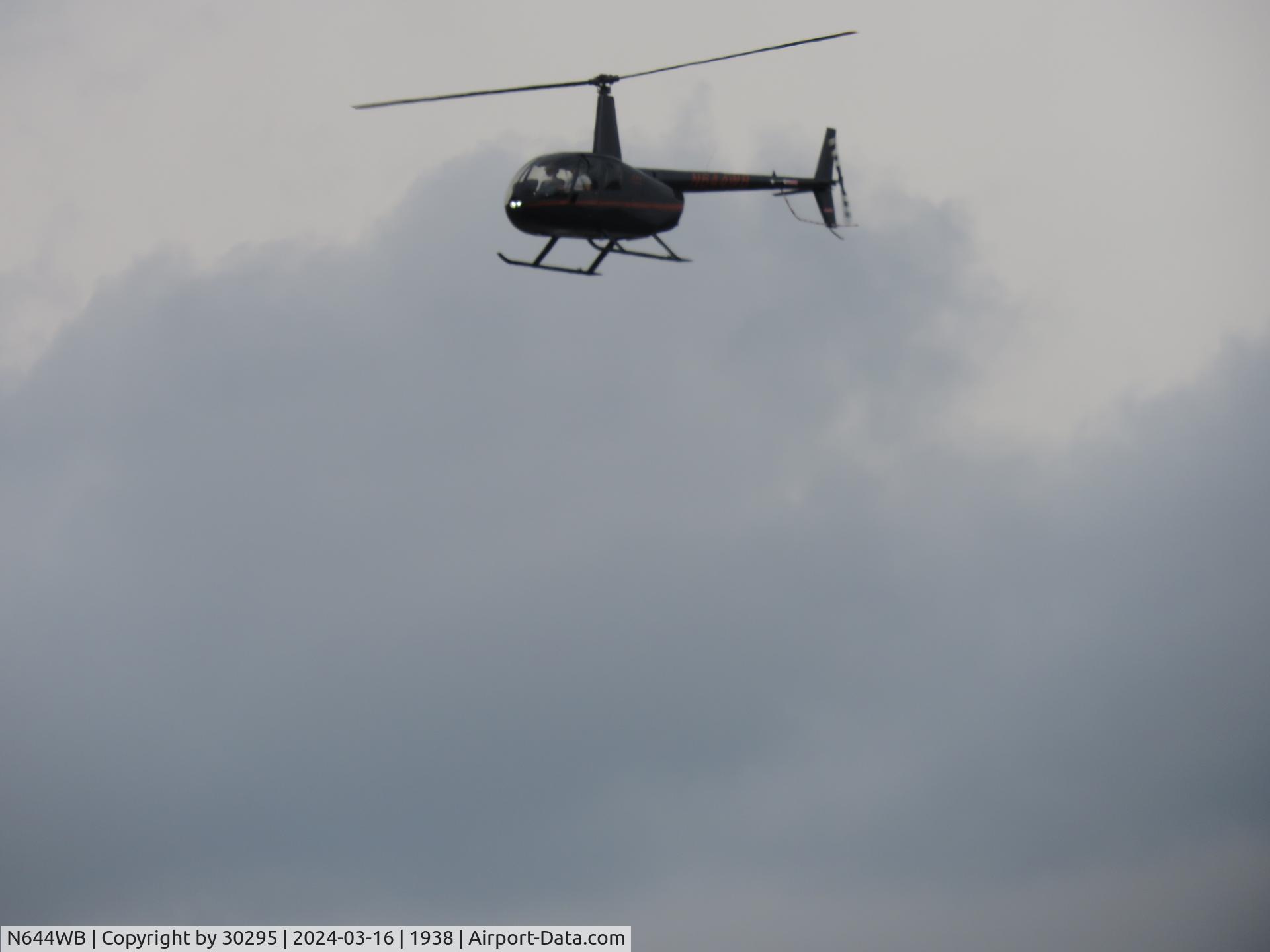 N644WB, Robinson R44 II C/N 12499, Inbound