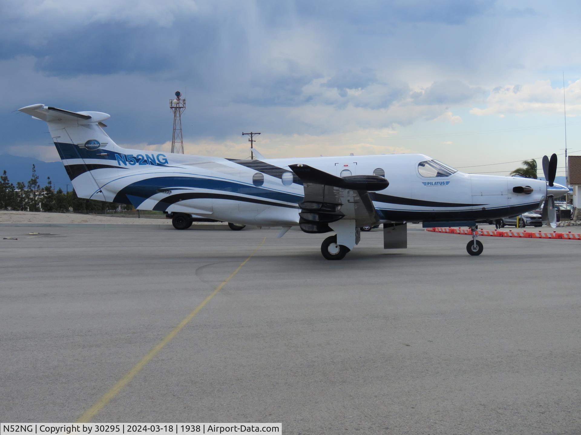 N52NG, 2013 Pilatus PC-12/47E (NG) C/N 1452, Parked