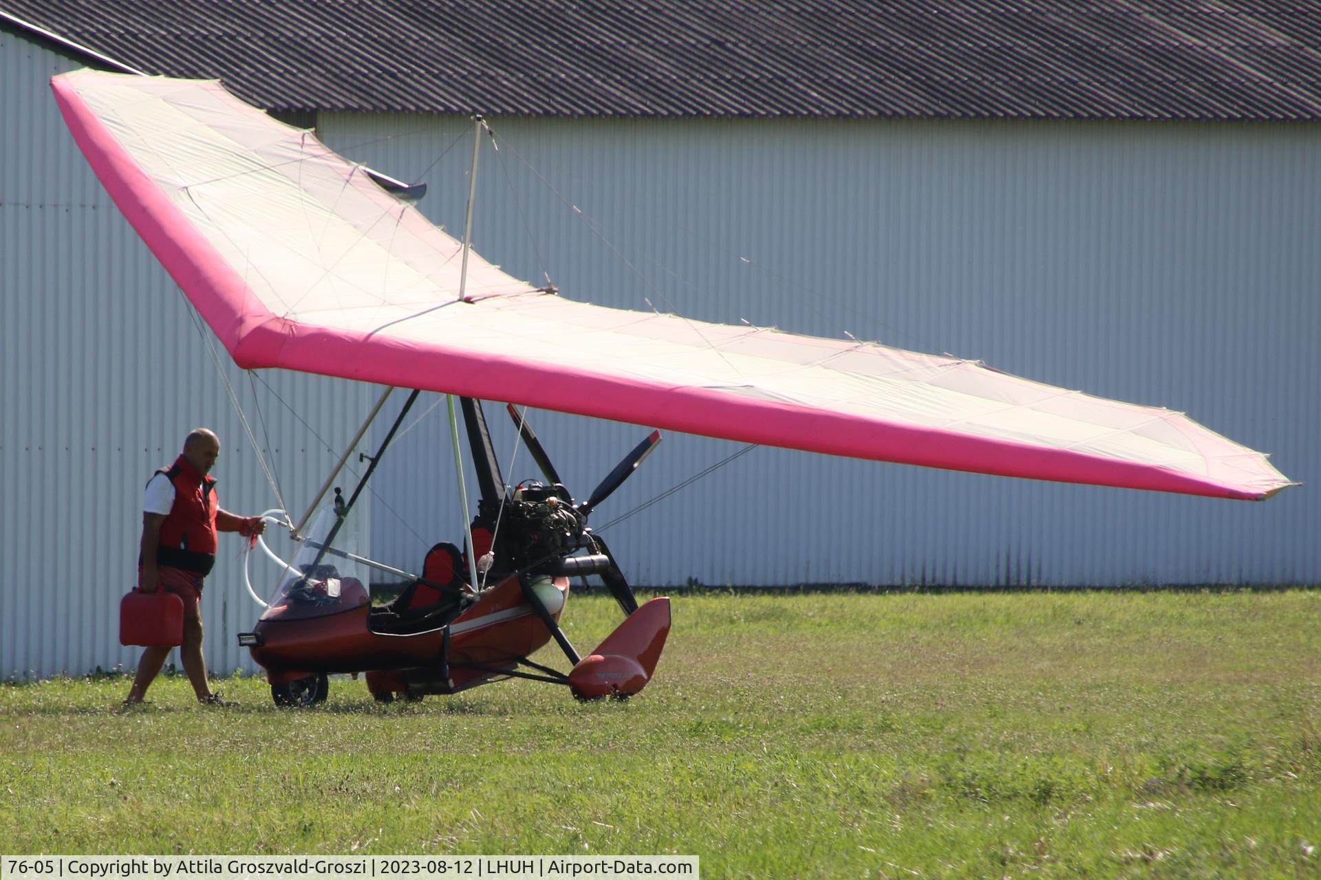 76-05, Halley Apollo C17/ Jet Star, LHUH - Úrhida Airport, Hungary