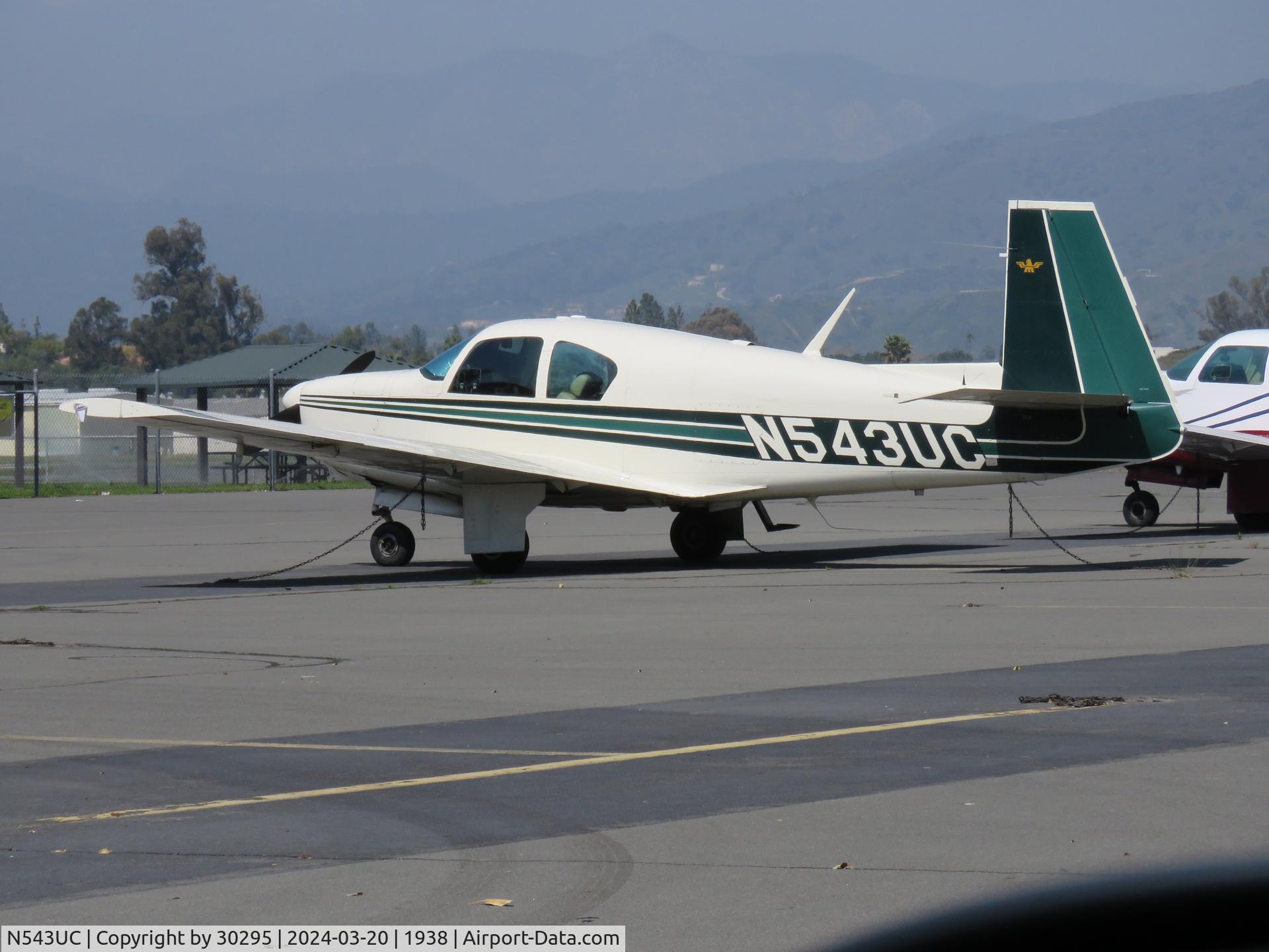 N543UC, 1964 Mooney M20C Ranger C/N 2758, Parked