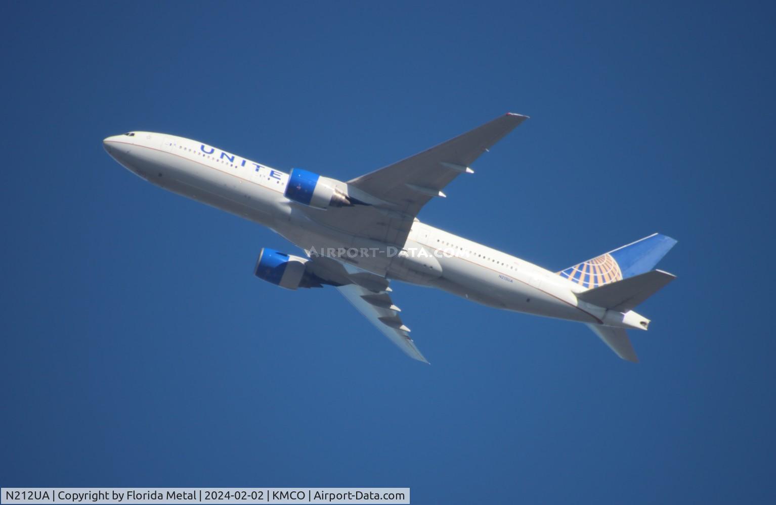 N212UA, 2000 Boeing 777-222 C/N 30218, UAL 772 oc zx MCO-ORD