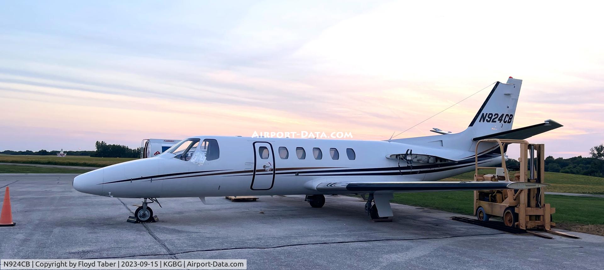 N924CB, 1997 CESSNA 550 C/N 550-0820, Sitting forlorn at Galesburg ramp, on death row