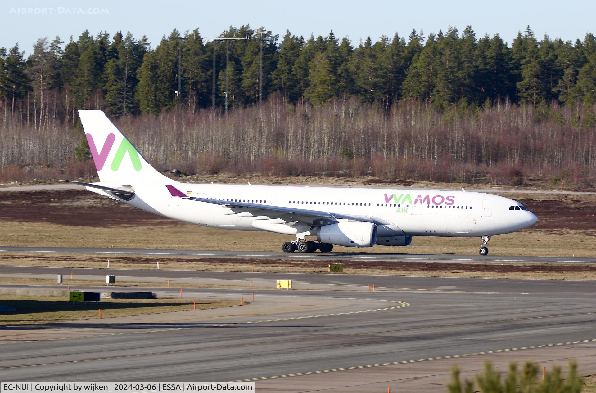 EC-NUI, 2008 Airbus A330-243 C/N 963, RWY 08