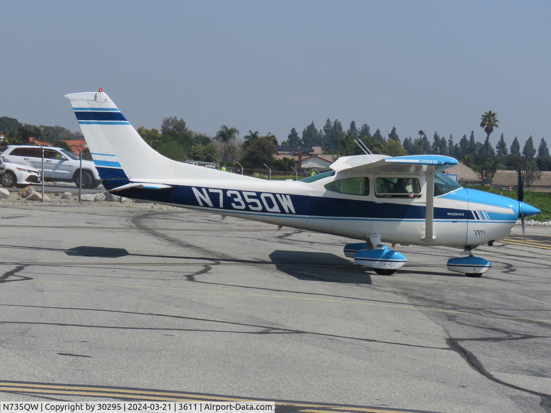 N735QW, 1977 Cessna 182Q Skylane C/N 18265610, Waiting to go