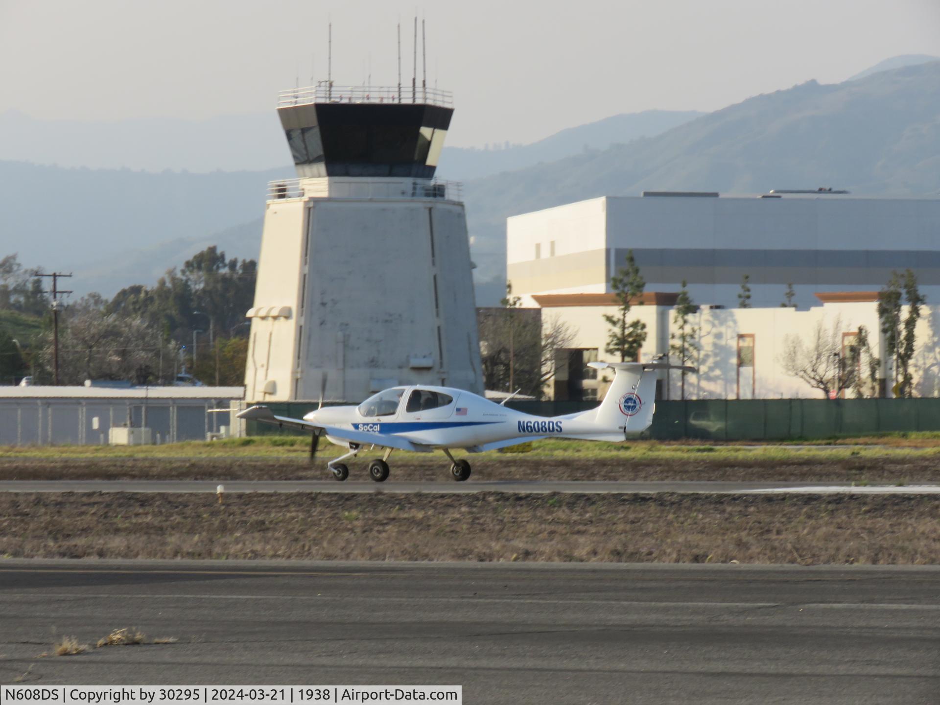 N608DS, 2002 Diamond DA-40 Diamond Star C/N 40.217, Landing