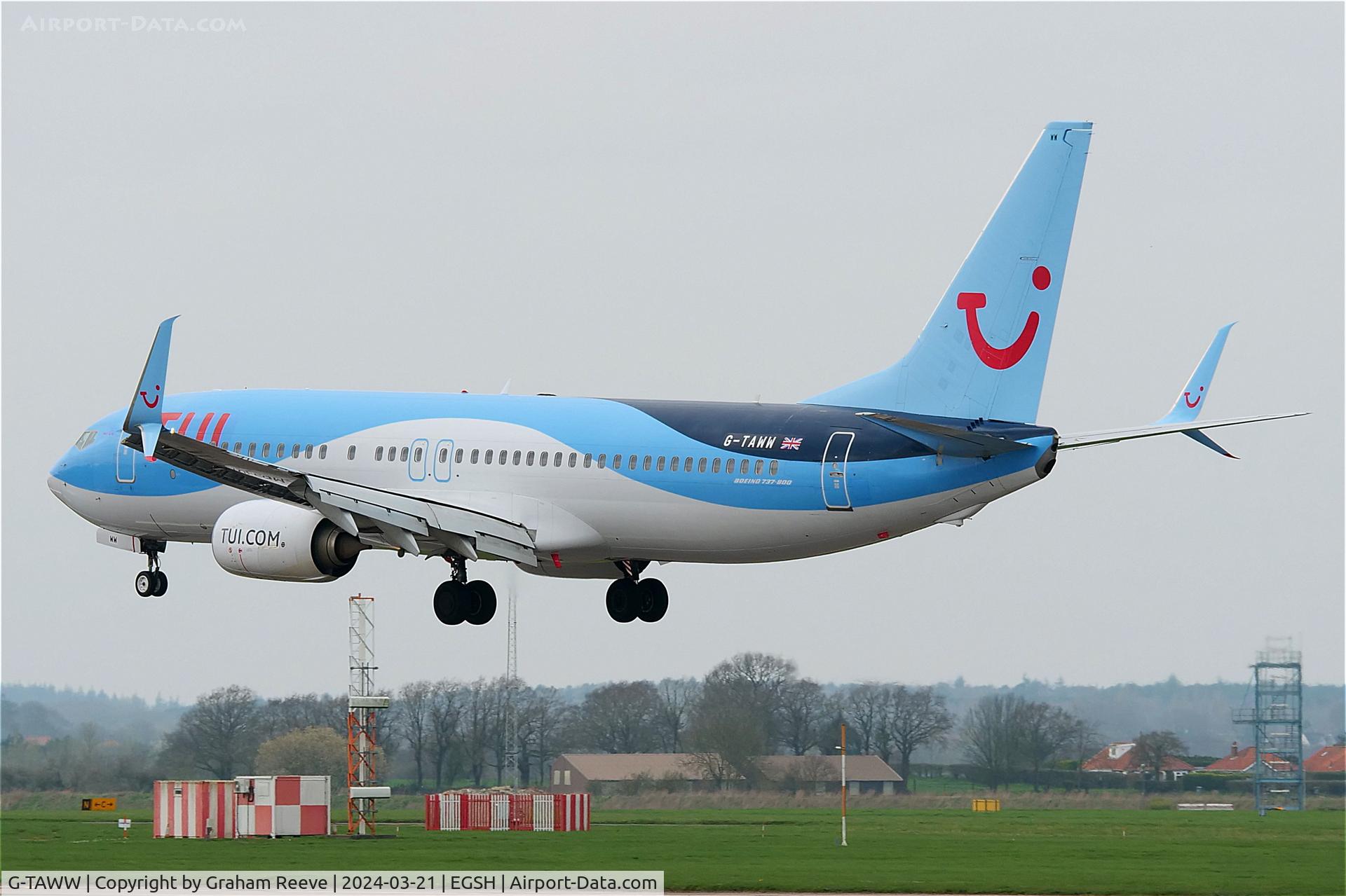 G-TAWW, 2015 Boeing 737-8K5 C/N 41663, Landing at Norwich.