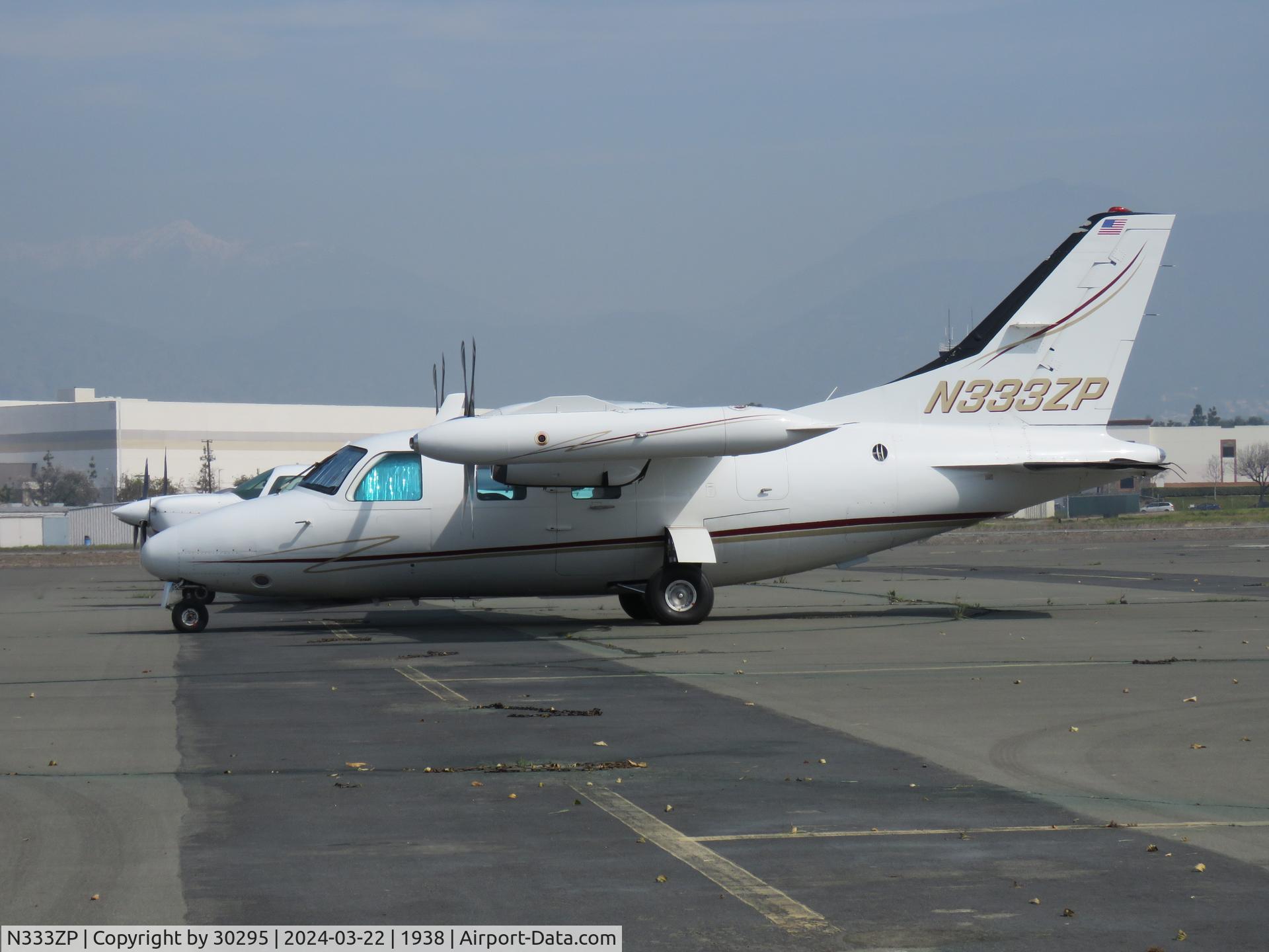 N333ZP, 1977 Mitsubishi MU-2B-26A C/N 363SA, Parked