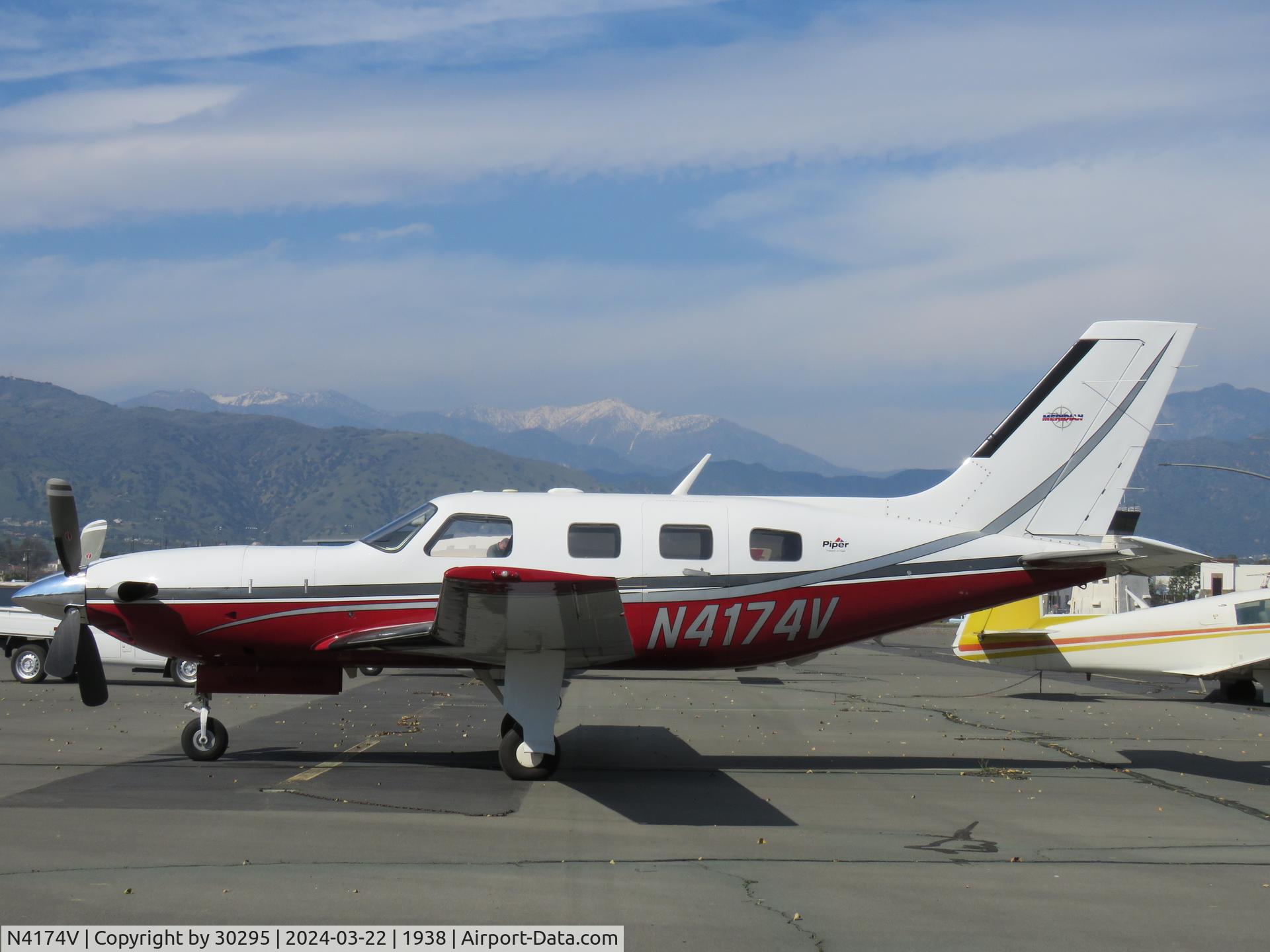 N4174V, 2000 Piper PA-46-500TP Meridian C/N 4697014, Parked