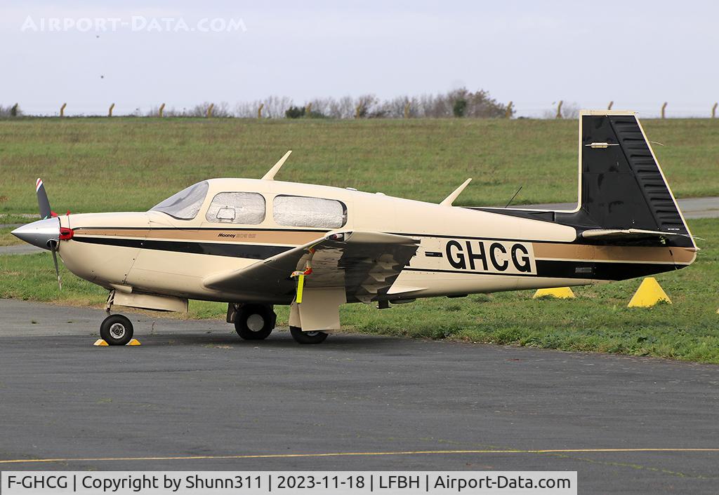 F-GHCG, Mooney M20J 201 C/N 24-3075, Parked at the Airclub...