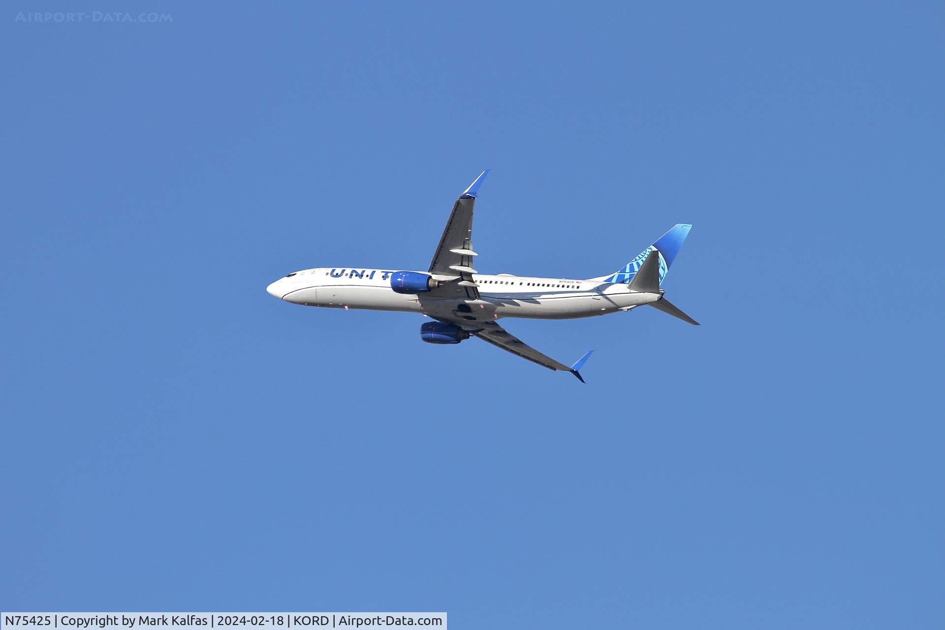 N75425, 2008 Boeing 737-924/ER C/N 33460, B739 United Airlines  BOEING 737-924ER N75425 UAL2226 ORD-CLE