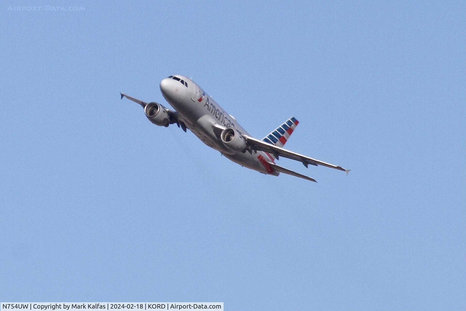 N754UW, 2000 Airbus A319-112 C/N 1328, A319 American Airlines AIRBUS INDUSTRIE A319-112 N754UW AAL2324 ORD-STL