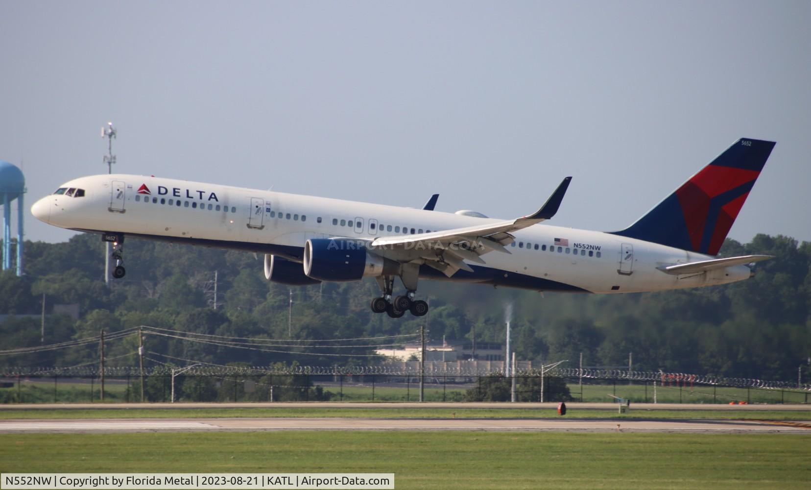 N552NW, 2001 Boeing 757-251 C/N 26499, DAL 752 zx RSW-ATL