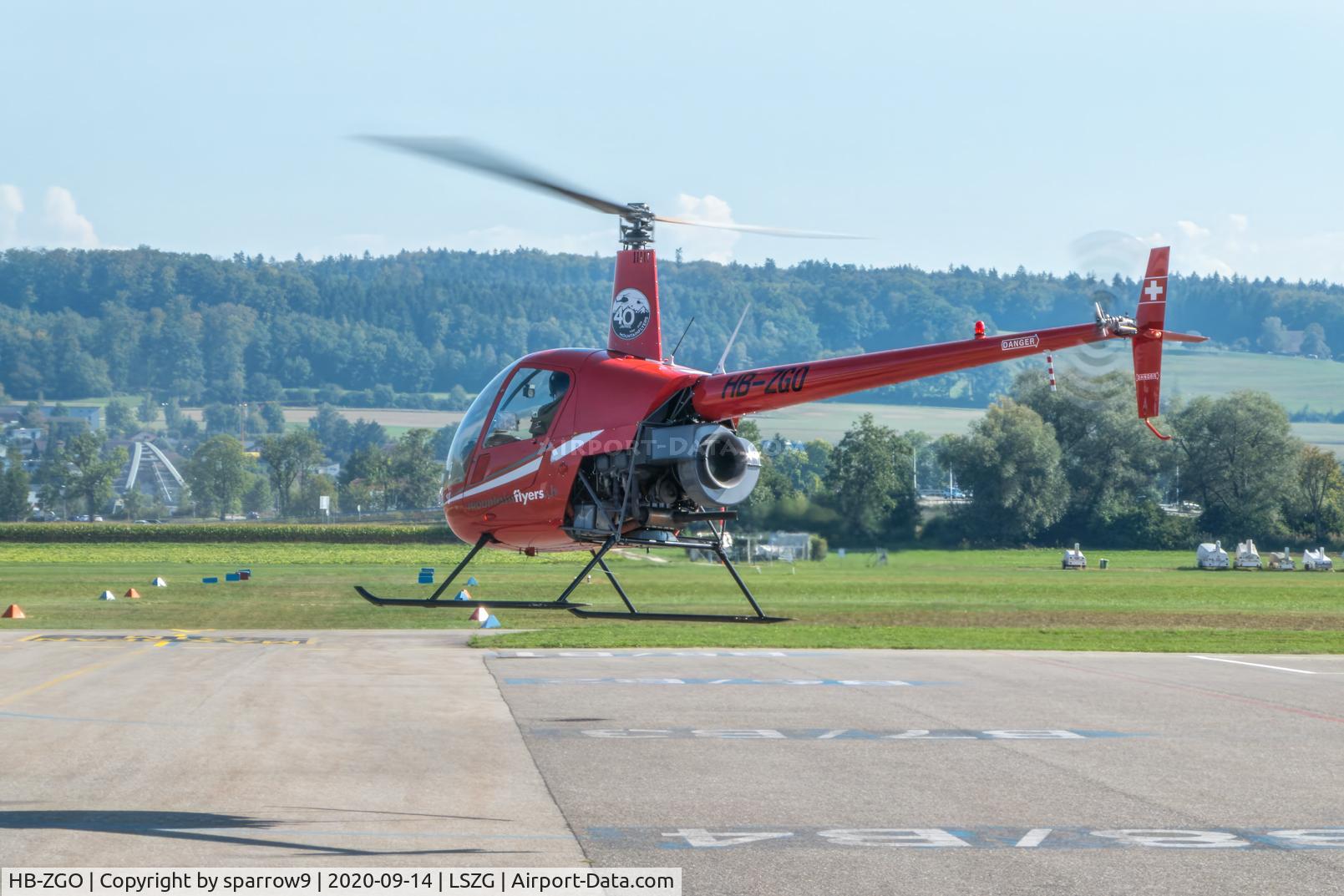 HB-ZGO, 2005 Robinson R22 Beta C/N 3830, Looking at the back-end oft this helo