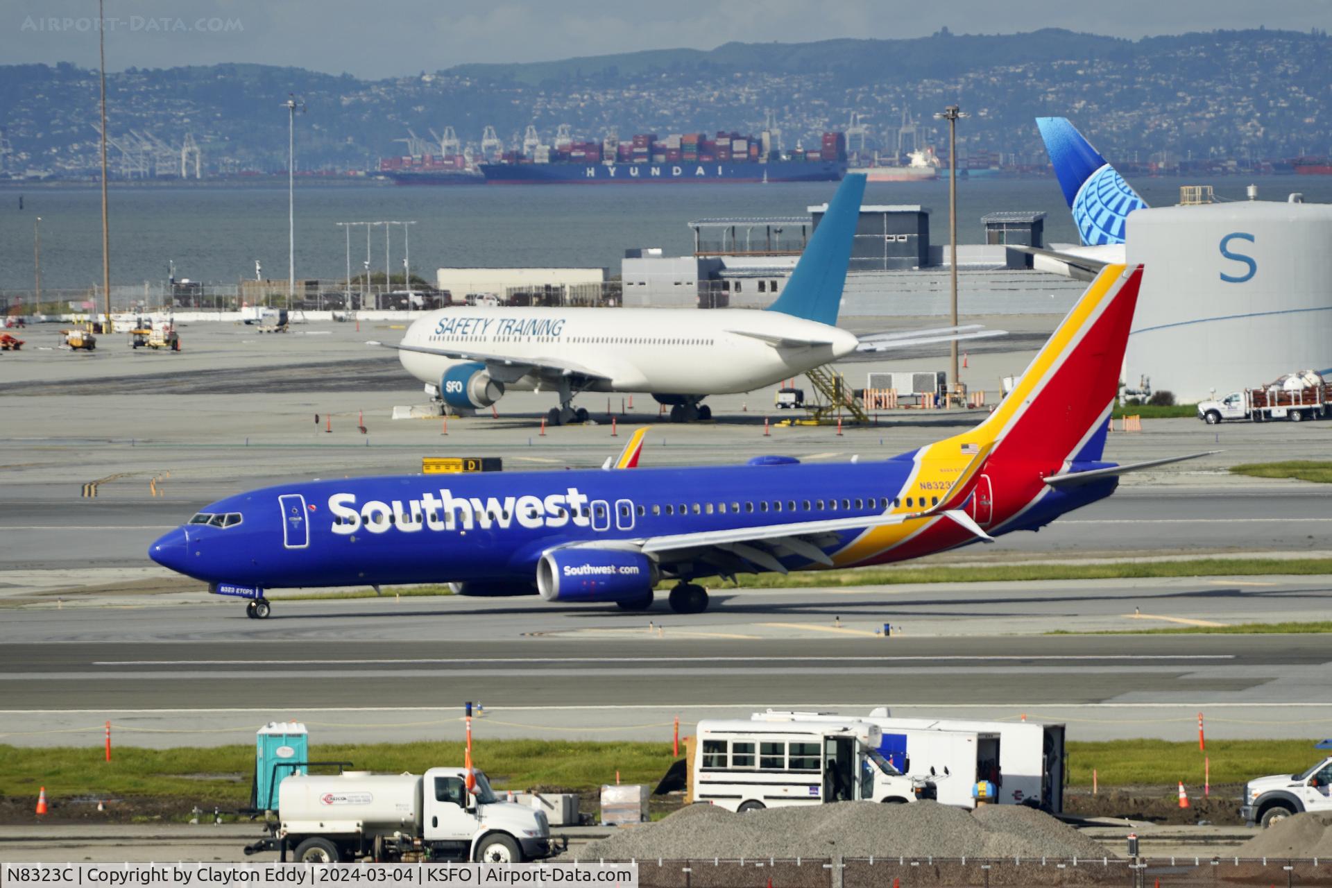 N8323C, 2012 Boeing 737-8H4 C/N 37005, Sky Terrace SFO 2024.