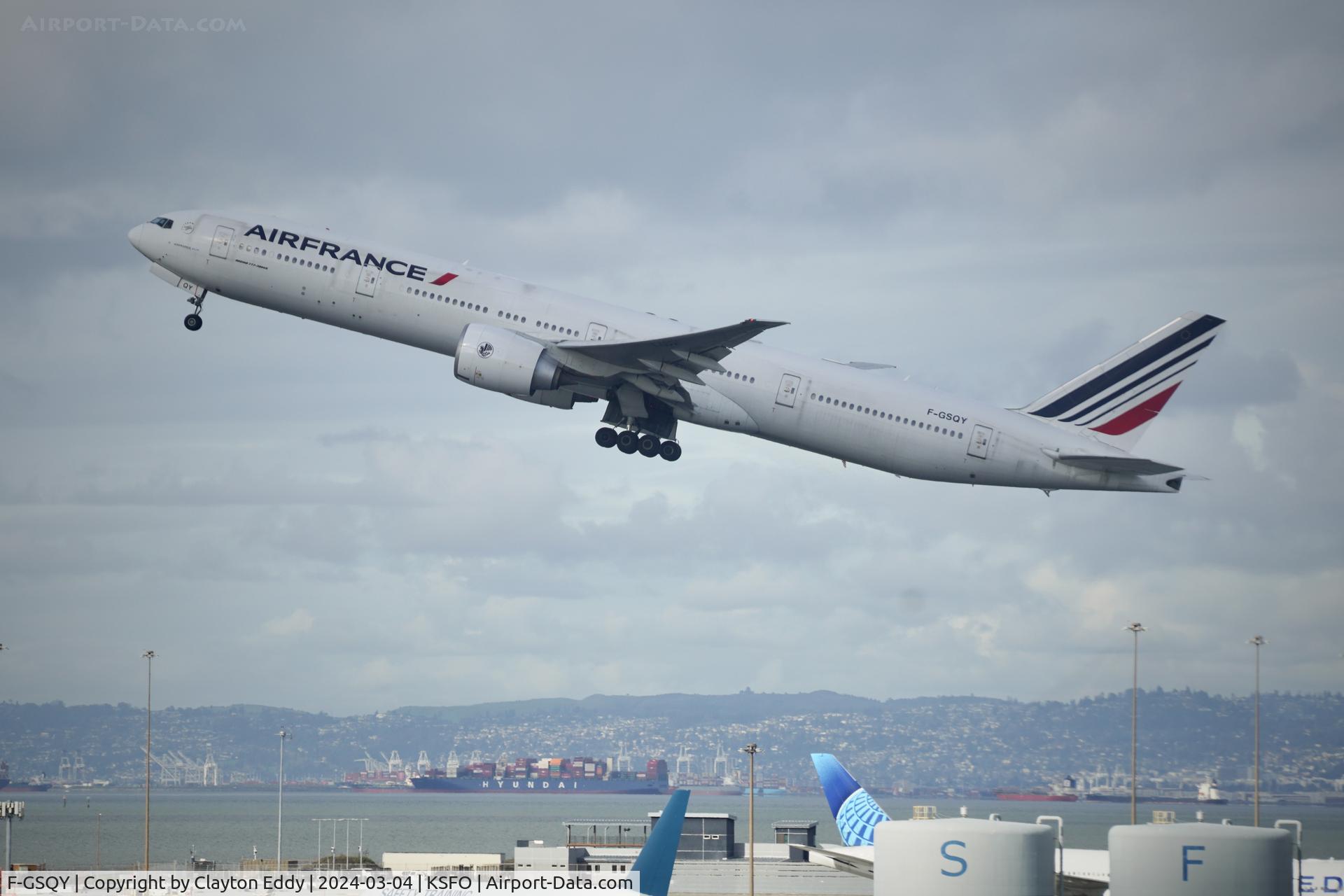 F-GSQY, 2007 Boeing 777-328/ER C/N 35678, SKy Terrace SFO 2024.