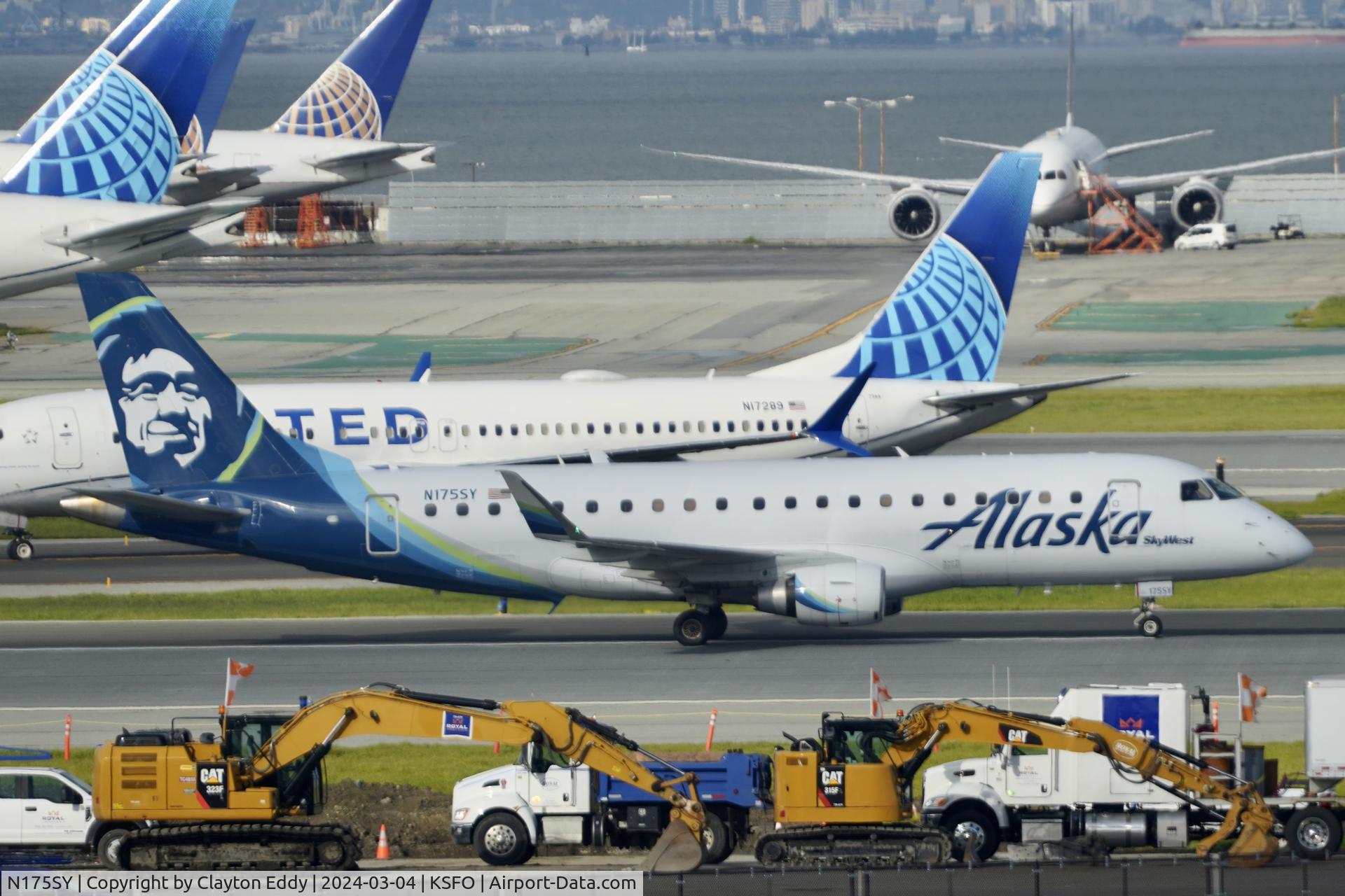 N175SY, 2015 Embraer 175LR (ERJ-170-200LR) C/N 17000527, Sky Terrace SFO 2024.