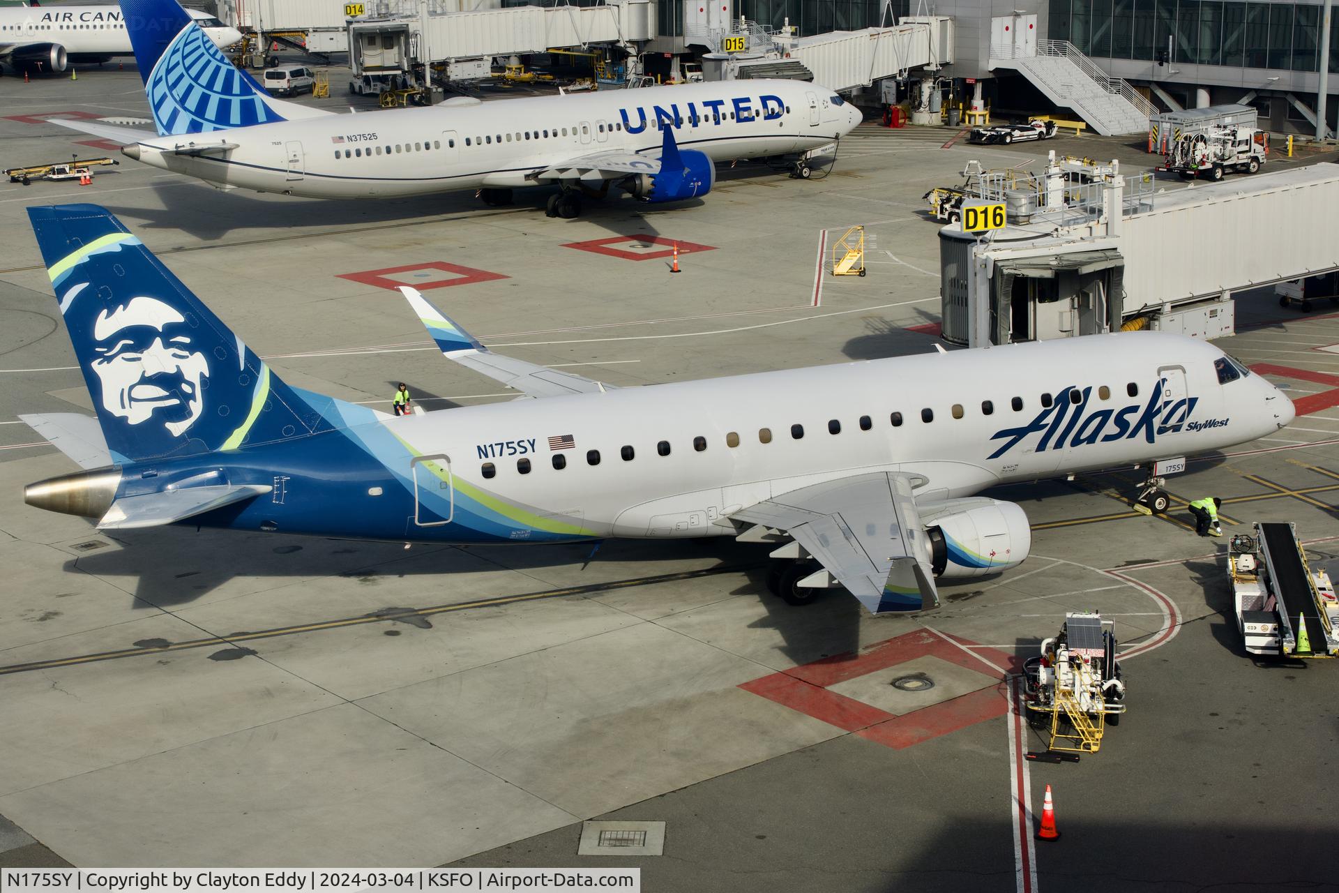 N175SY, 2015 Embraer 175LR (ERJ-170-200LR) C/N 17000527, Sky Terrace SFO 2024.