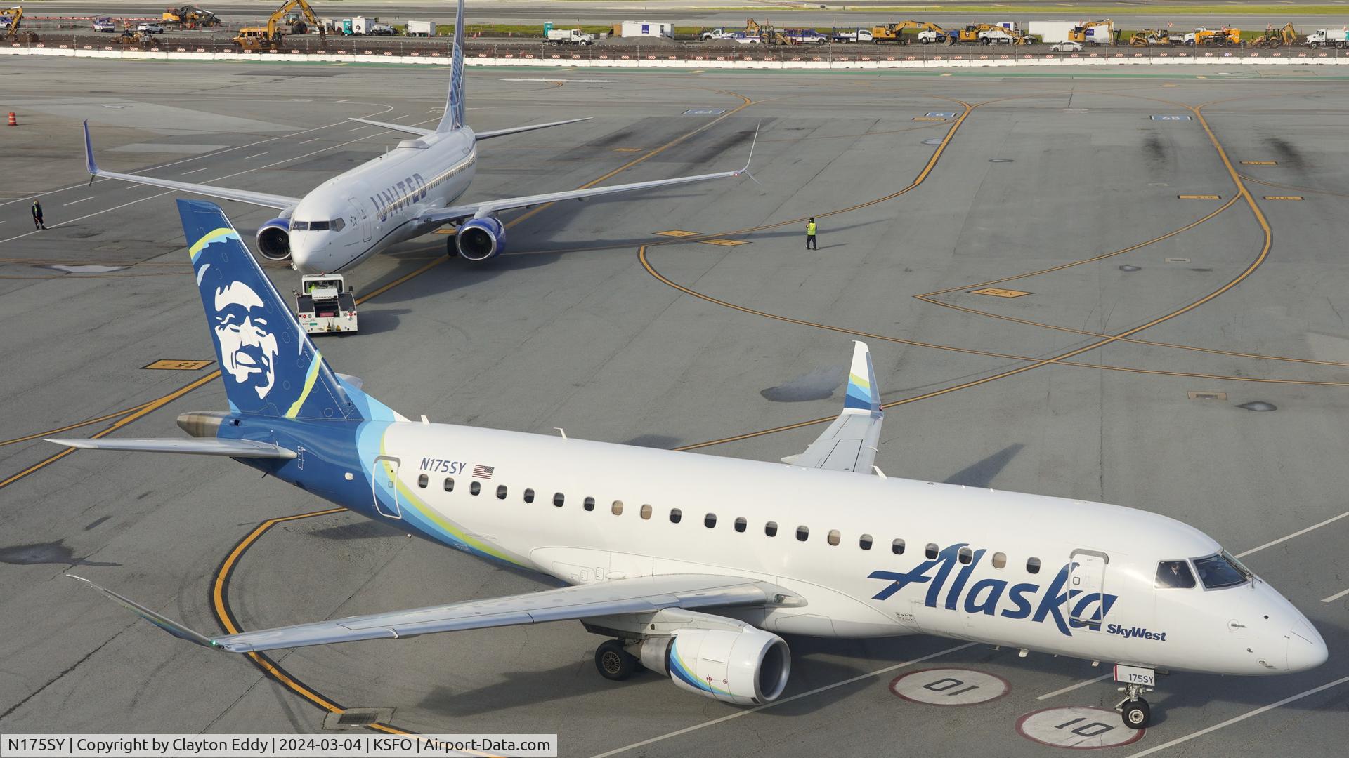 N175SY, 2015 Embraer 175LR (ERJ-170-200LR) C/N 17000527, Sky Terrace SFO 2024.