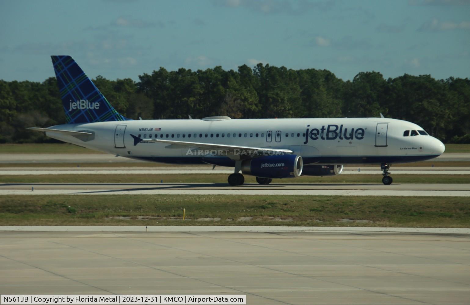 N561JB, 2003 Airbus A320-232 C/N 1927, JBU A320 zx SDQ-MCO