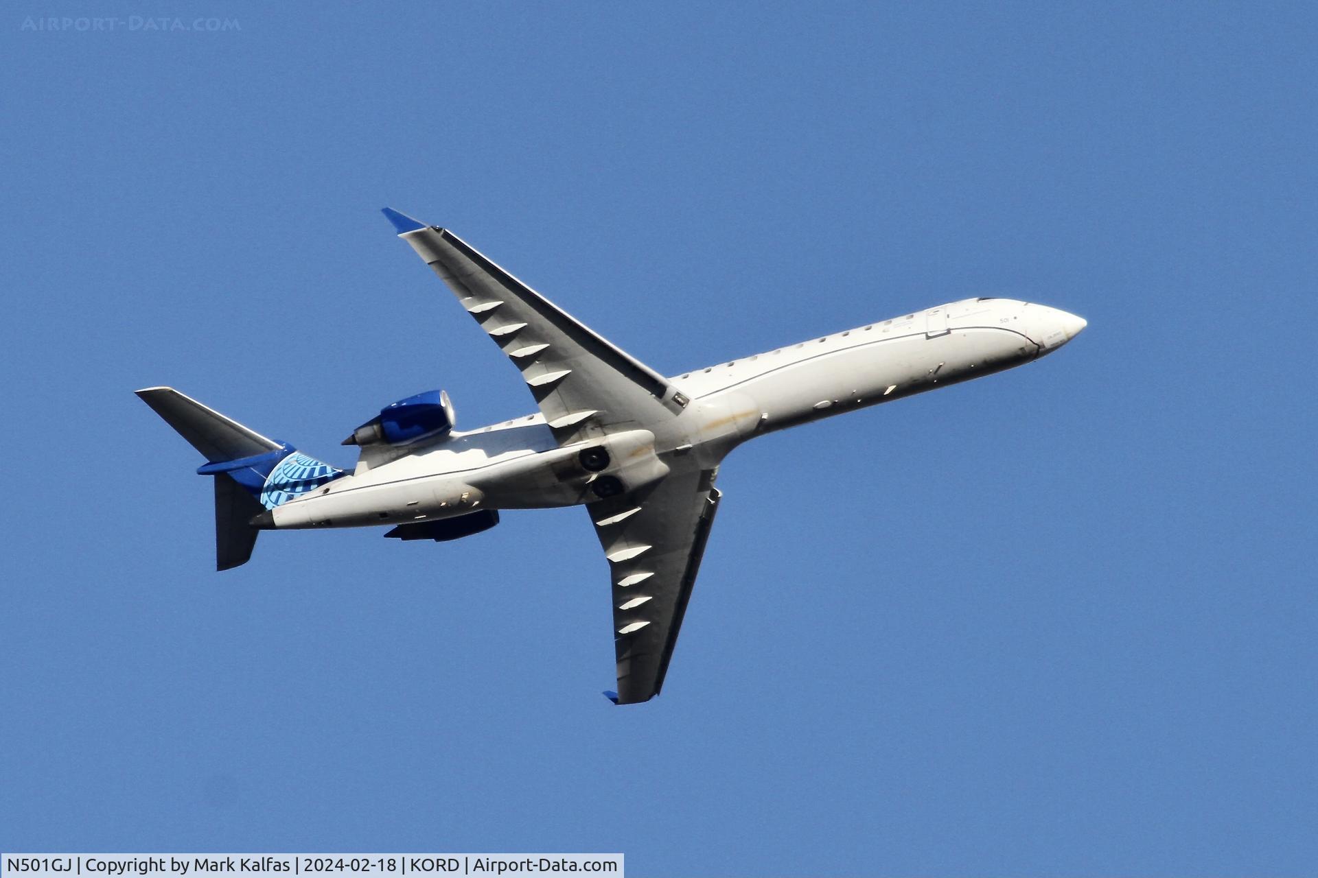 N501GJ, 2001 Bombardier CRJ-550 (CL-600-2C11) C/N 10005, CRJ7 GoJet/United Express Bombardier CRJ-701, CL-600-2C10, N501GJ GJS4518 ORD-STL