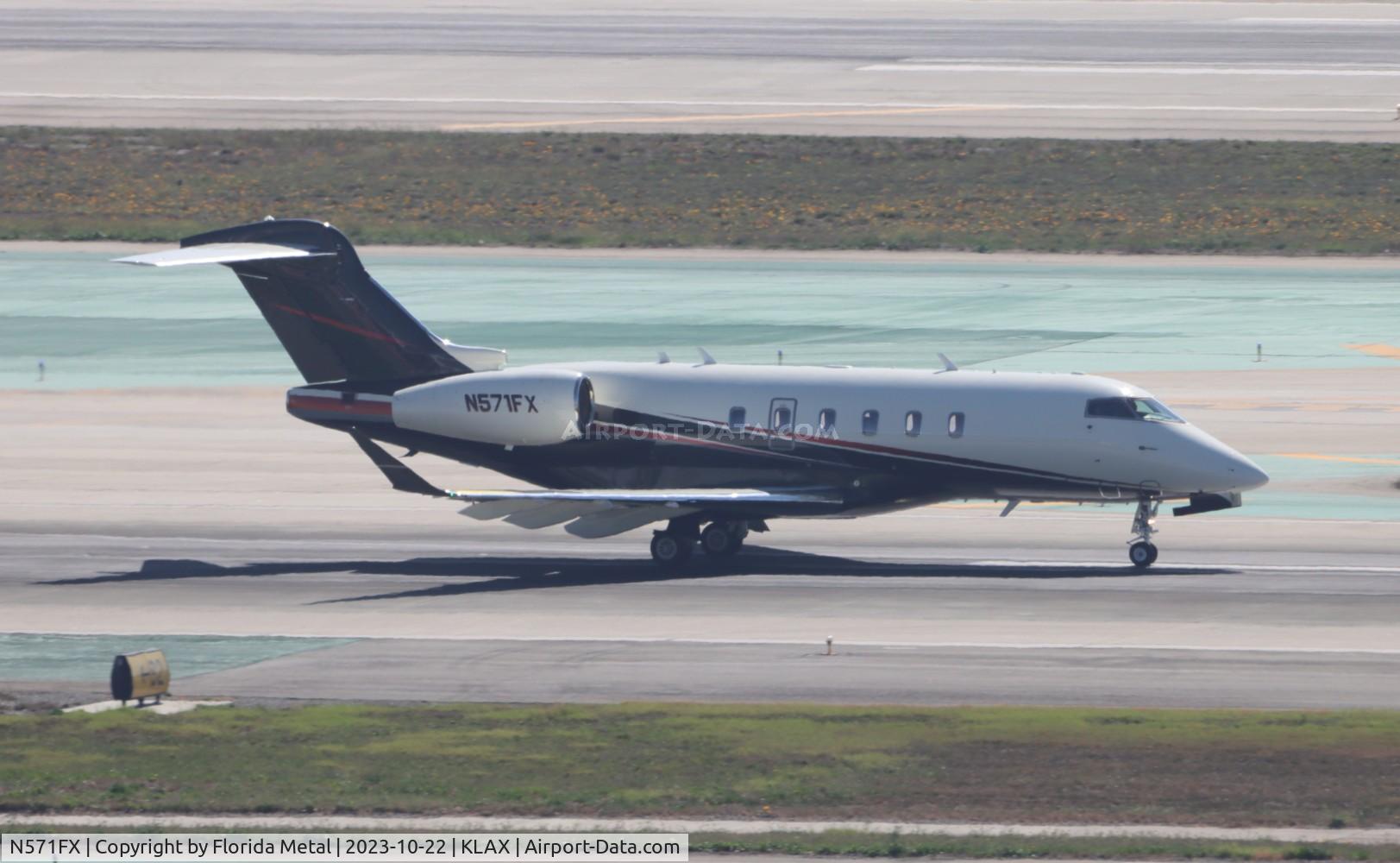N571FX, 2014 Bombardier Challenger 350 (BD-100-1A10) C/N 20536, Challenger 350 zx