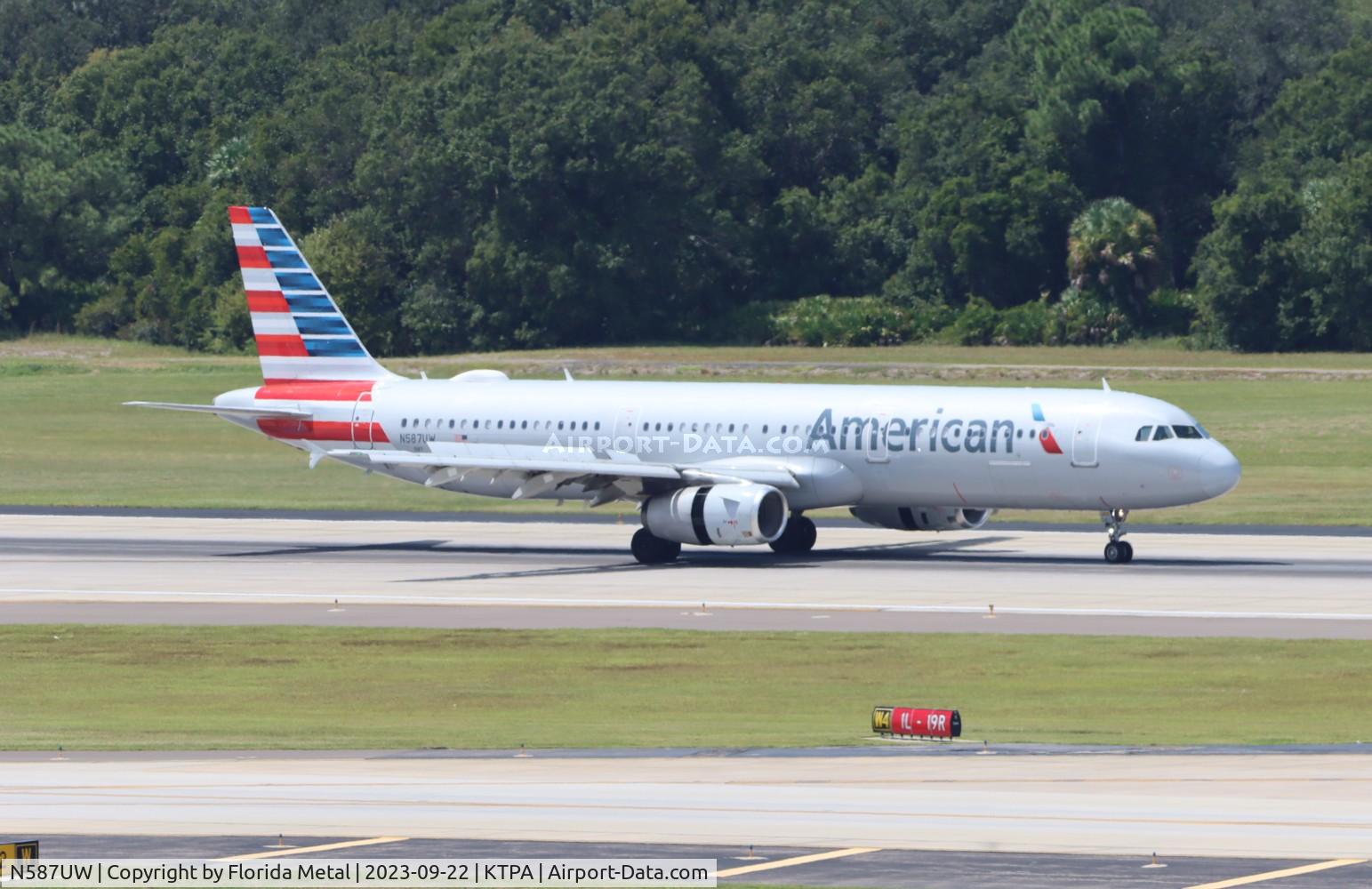 N587UW, 2014 Airbus A321-231 C/N 6236, AAL A321 zx CLT-TPA