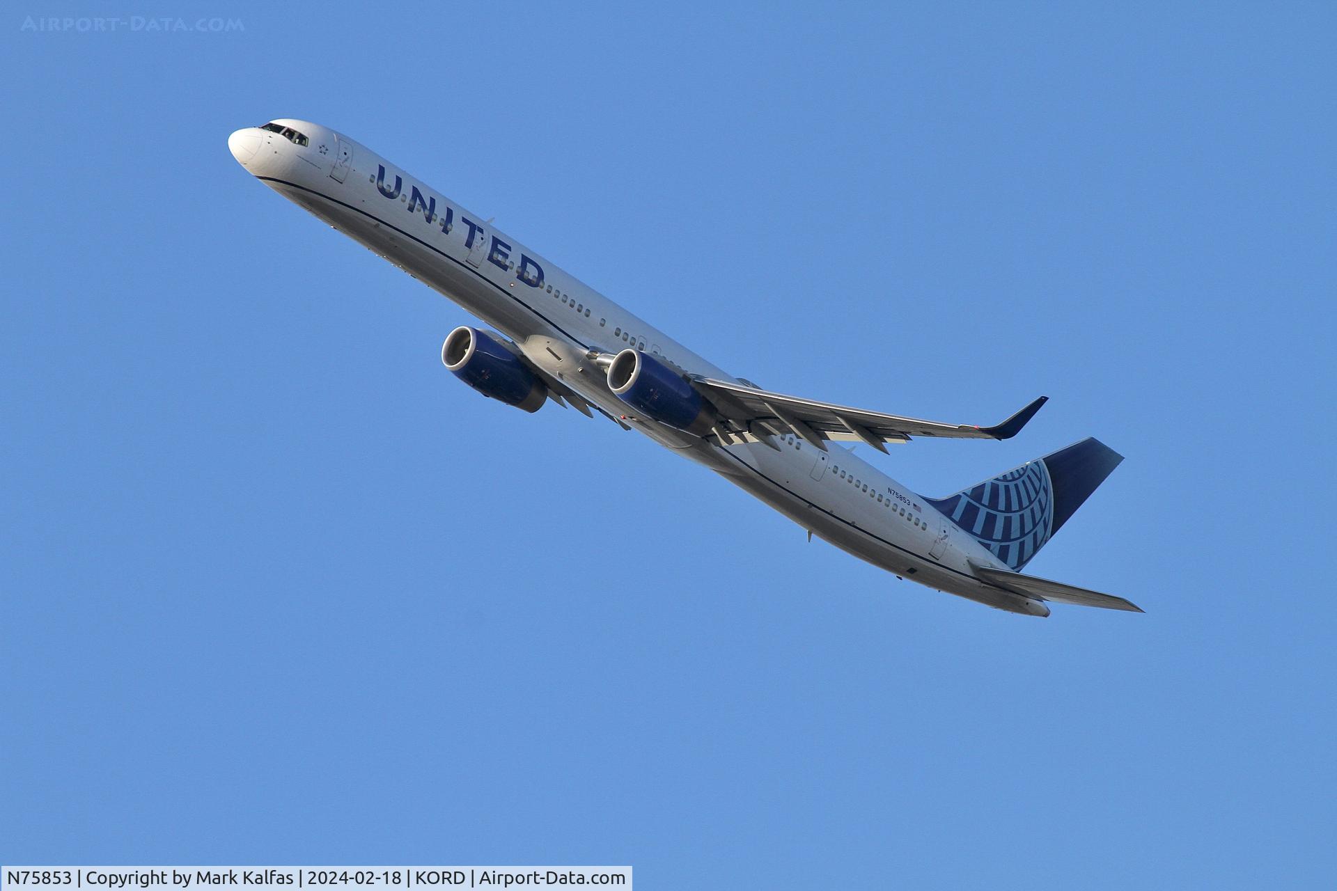 N75853, 2002 Boeing 757-324 C/N 32812, B753 United Airlines Boeing 757-324,N75853 UAL2630 ORD-IAH