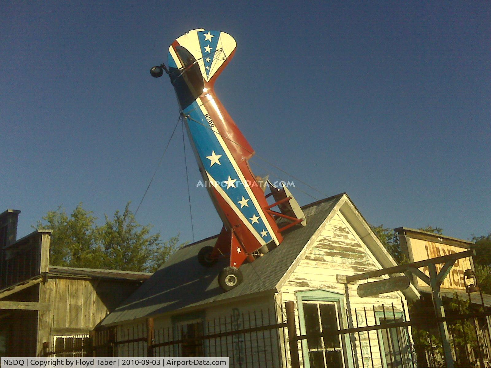 N5DQ, 1975 EAA Biplane Model P-2 C/N 640-132, Roof Ornament in Kansas